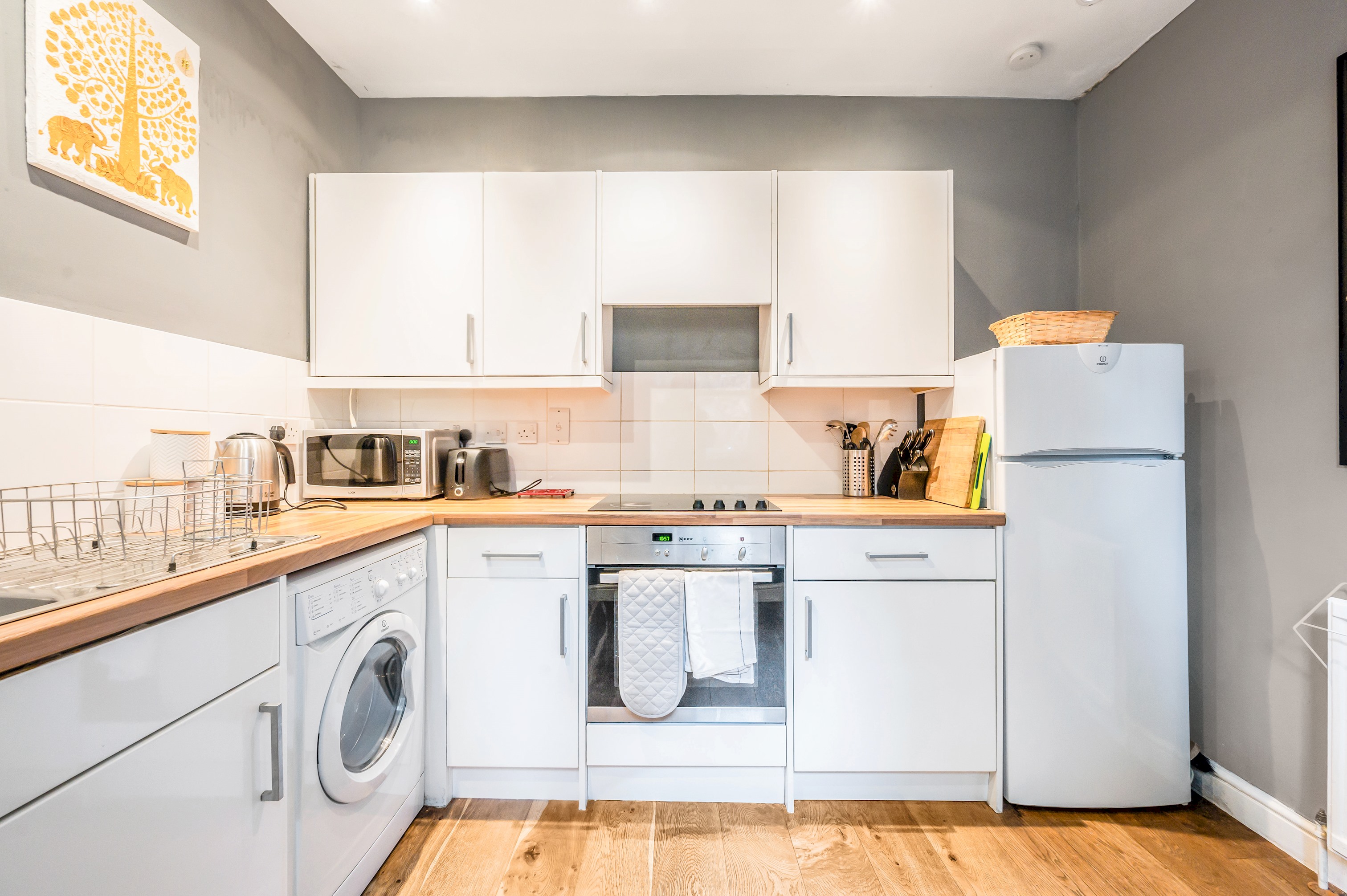 Cozy, cute flat in Notting Hill - Pass the Keys in Flat 2, 17 Ladbroke Crescent, W11 1PS W11 1PS - Property image 9 - VivreStays