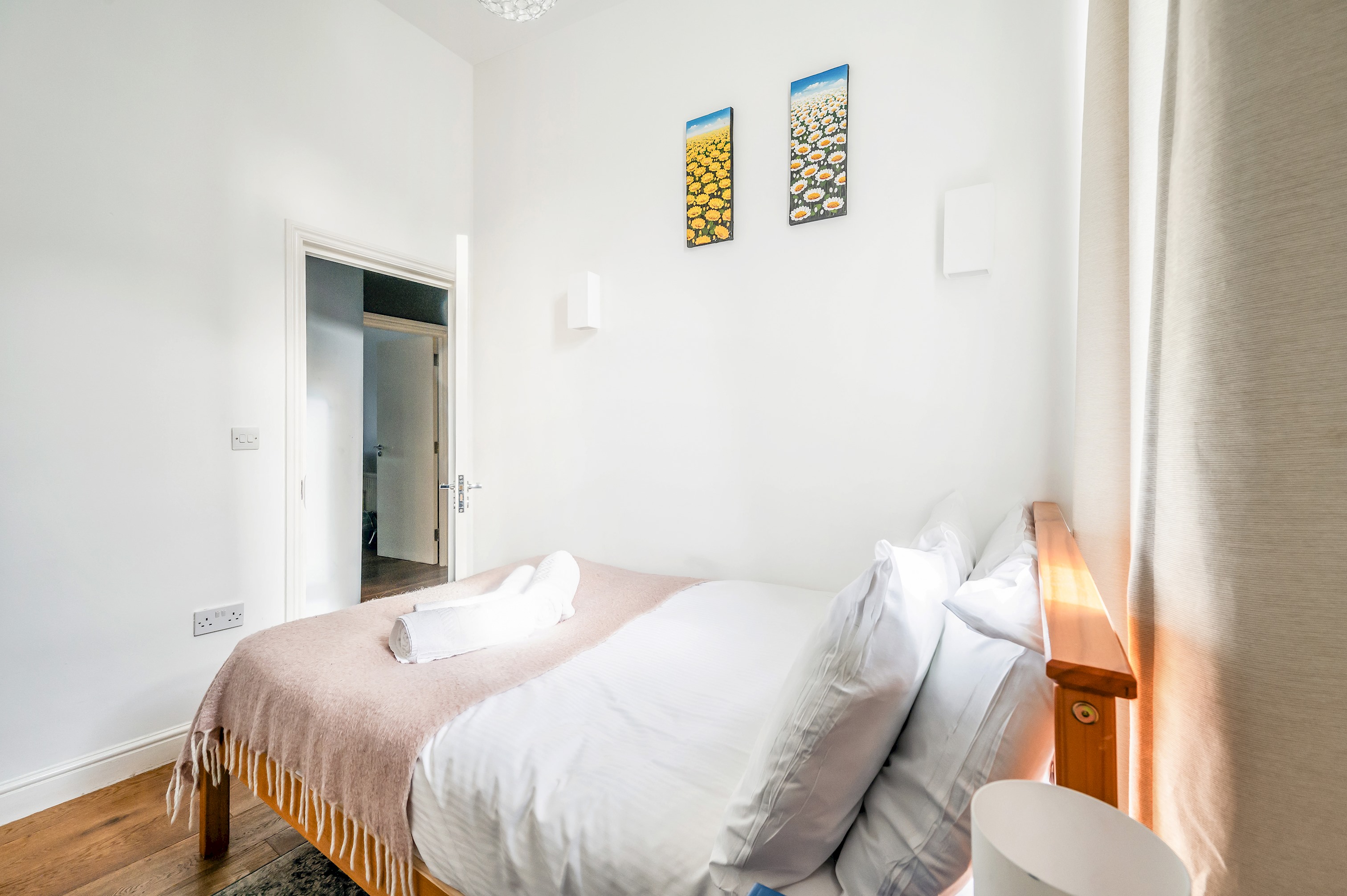 Cozy, cute flat in Notting Hill - Pass the Keys in Flat 2, 17 Ladbroke Crescent, W11 1PS W11 1PS - Property image 14 - VivreStays