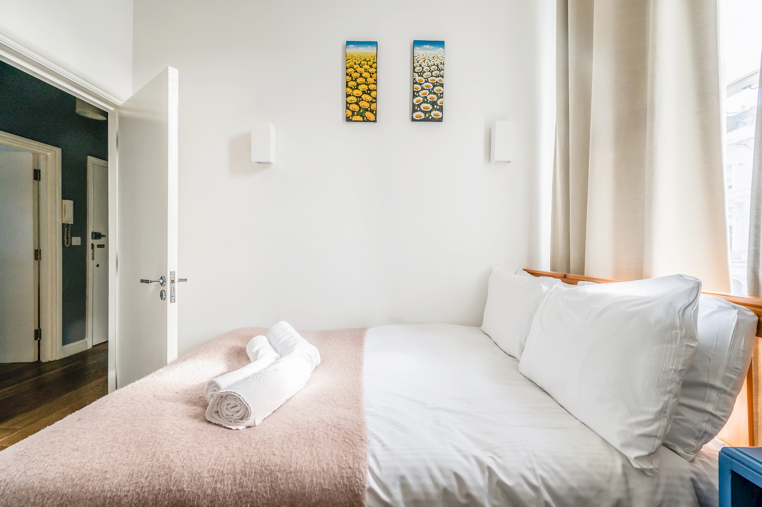 Cozy, cute flat in Notting Hill - Pass the Keys in Flat 2, 17 Ladbroke Crescent, W11 1PS W11 1PS - Property image 15 - VivreStays