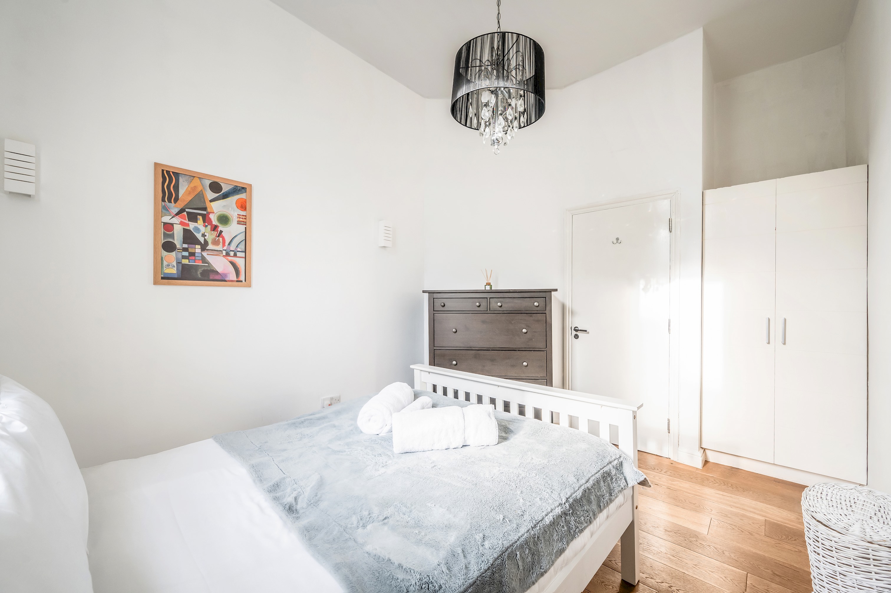 Cozy, cute flat in Notting Hill - Pass the Keys in Flat 2, 17 Ladbroke Crescent, W11 1PS W11 1PS - Property image 13 - VivreStays