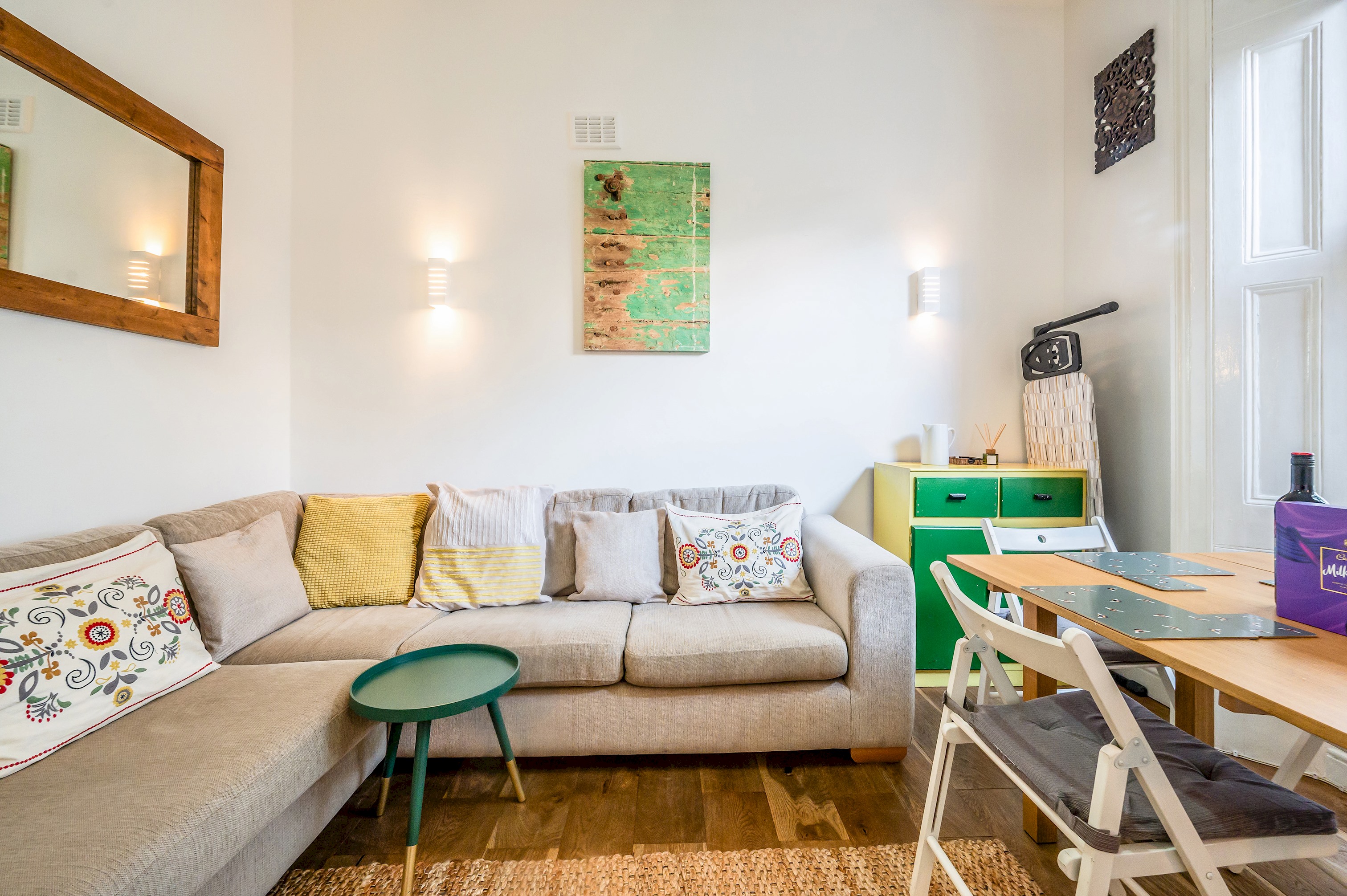 Cozy, cute flat in Notting Hill - Pass the Keys in Flat 2, 17 Ladbroke Crescent, W11 1PS W11 1PS - Property image 6 - VivreStays