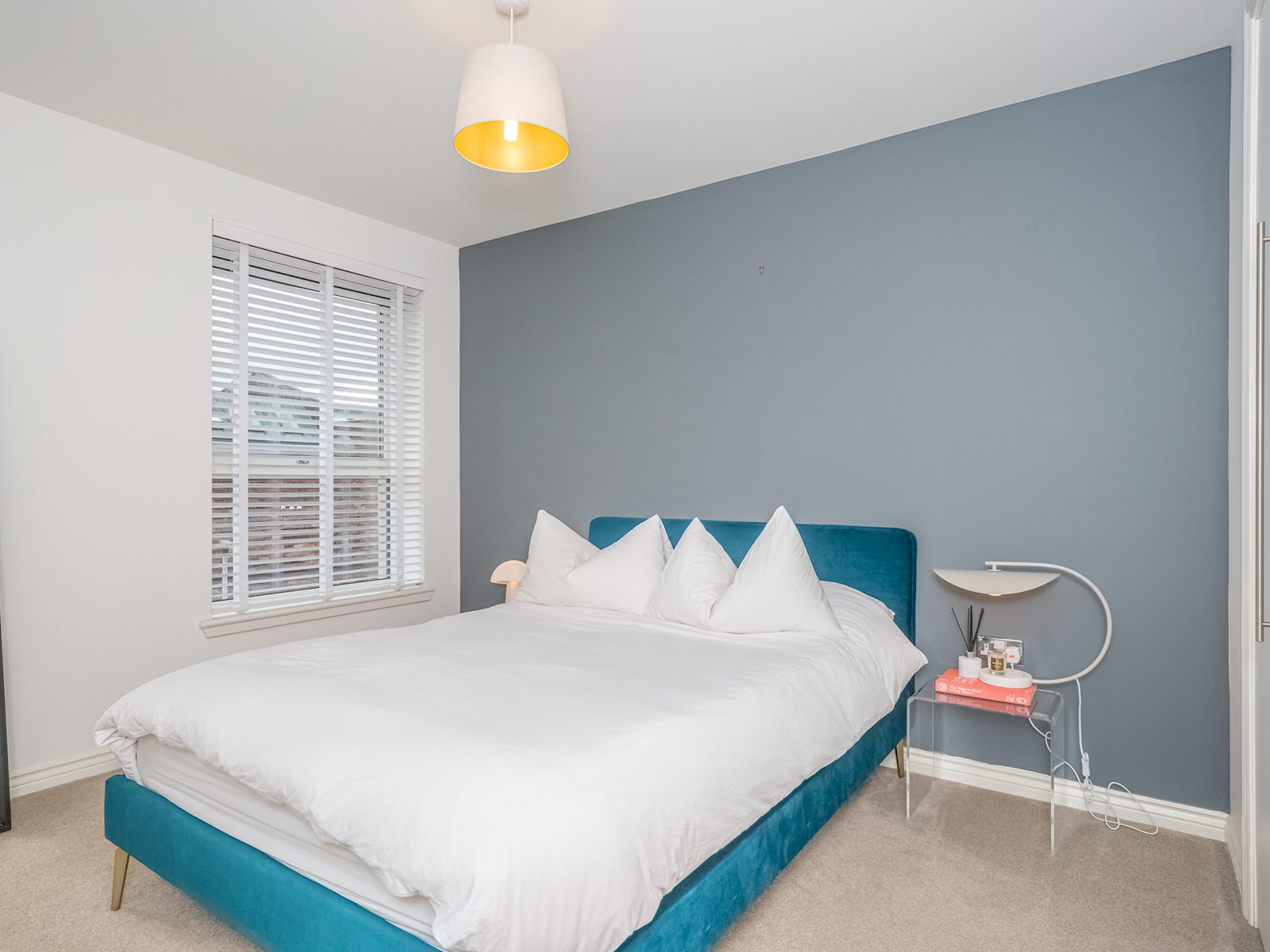Cosy Modern Flat - Pass the Keys in 6/7 Hatters Lane, Edinburgh EH7 4GX EH7 4GX - Property image 5 - VivreStays
