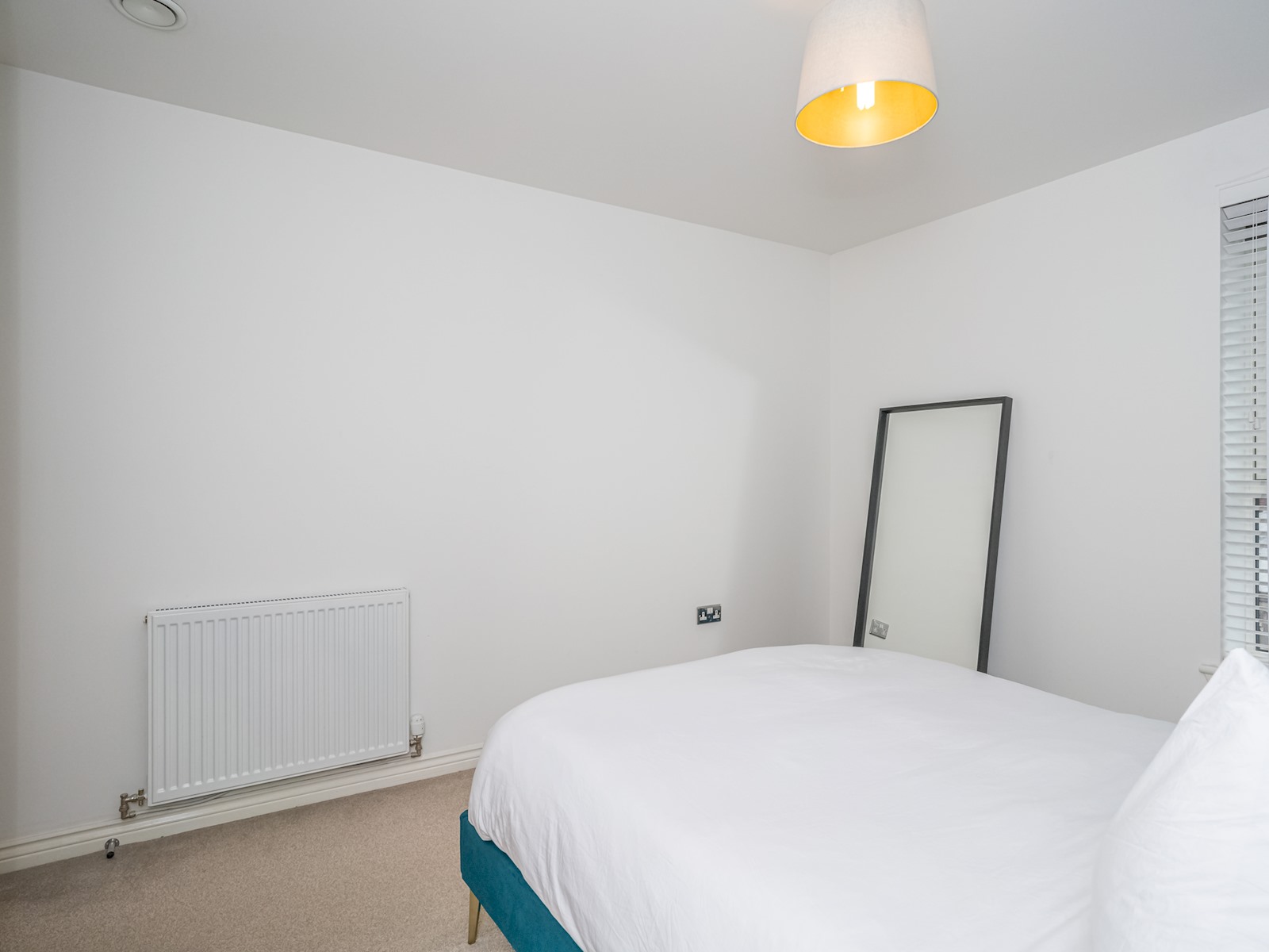 Cosy Modern Flat - Pass the Keys in 6/7 Hatters Lane, Edinburgh EH7 4GX EH7 4GX - Property image 4 - VivreStays