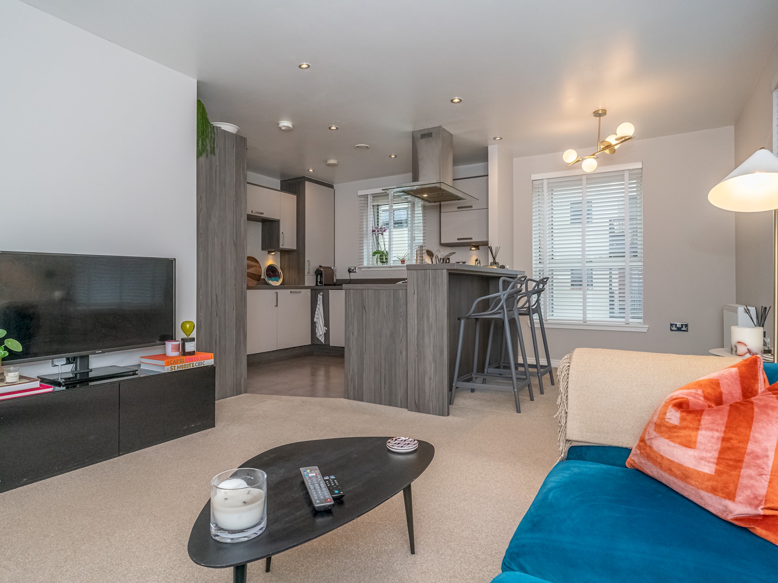 Cosy Modern Flat - Pass the Keys in 6/7 Hatters Lane, Edinburgh EH7 4GX EH7 4GX - Property image 10 - VivreStays