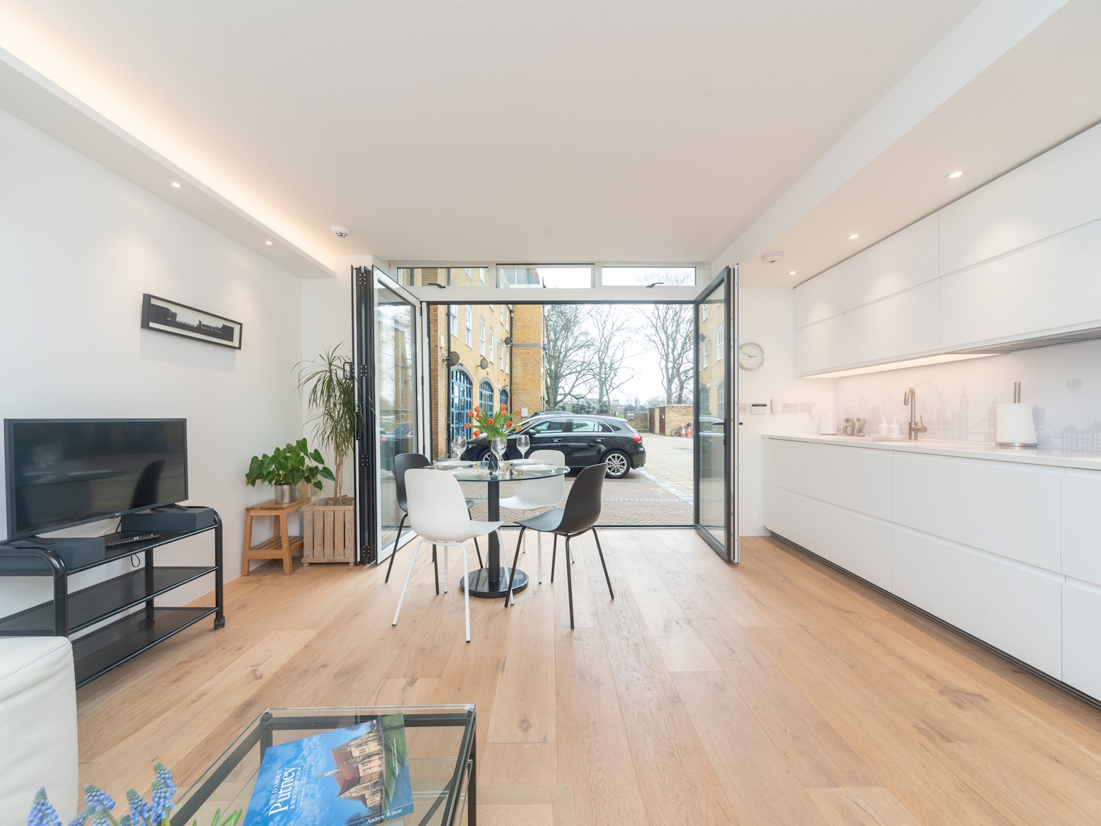 Modern Luxury 1 Bedroom Spacious Flat - Pass the Keys in 8 Blades Court, 121 Deodar Road, SW15 2NU SW15 2NU - Property image 7 - VivreStays