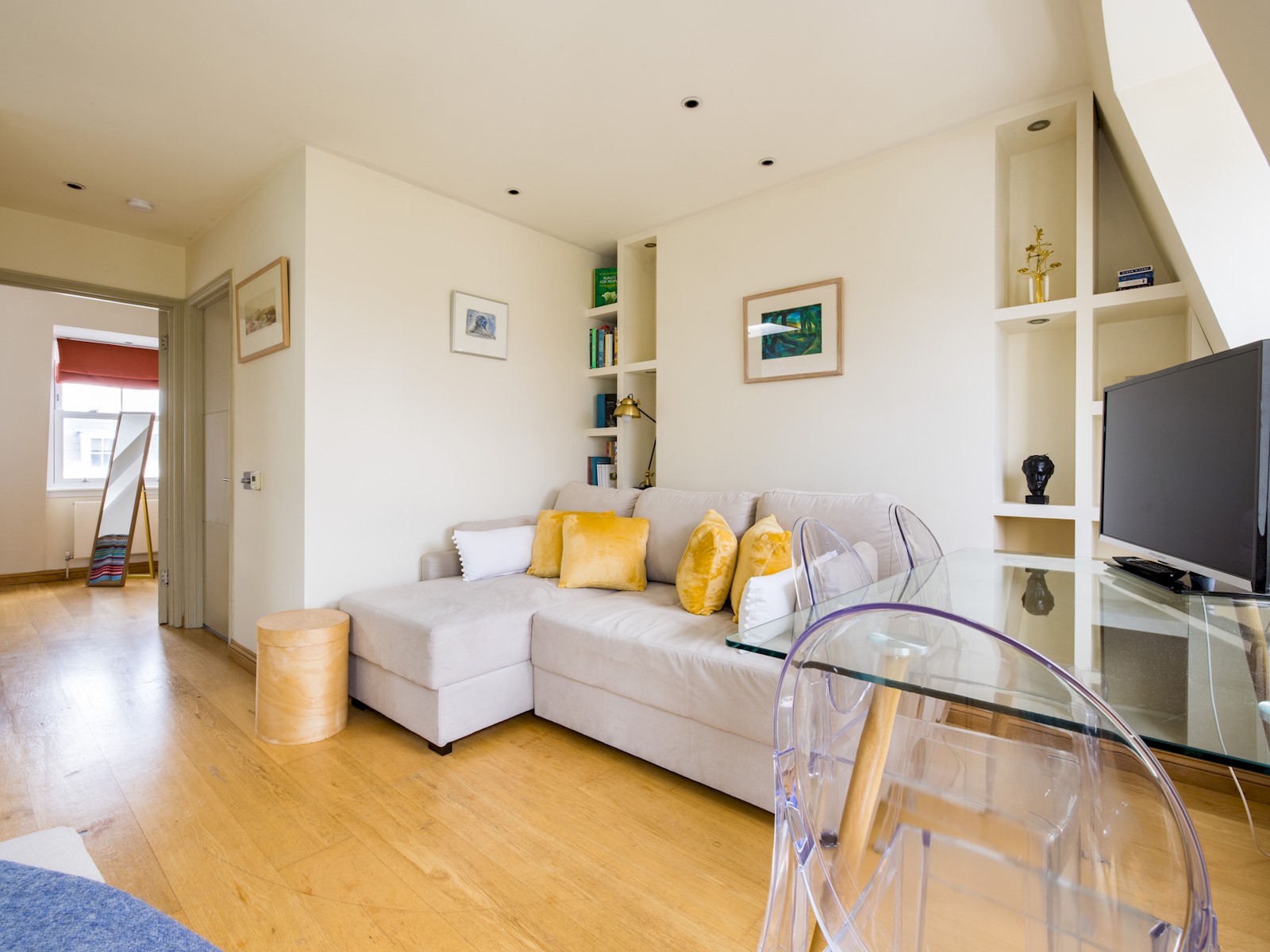 Elegant Roof-Top Garden Apartment, West Brompton - Pass the Keys in Flat 5, 37 Kempsford Gardens, SW5 9LA London SW5 9LA - Property image 4 - VivreStays