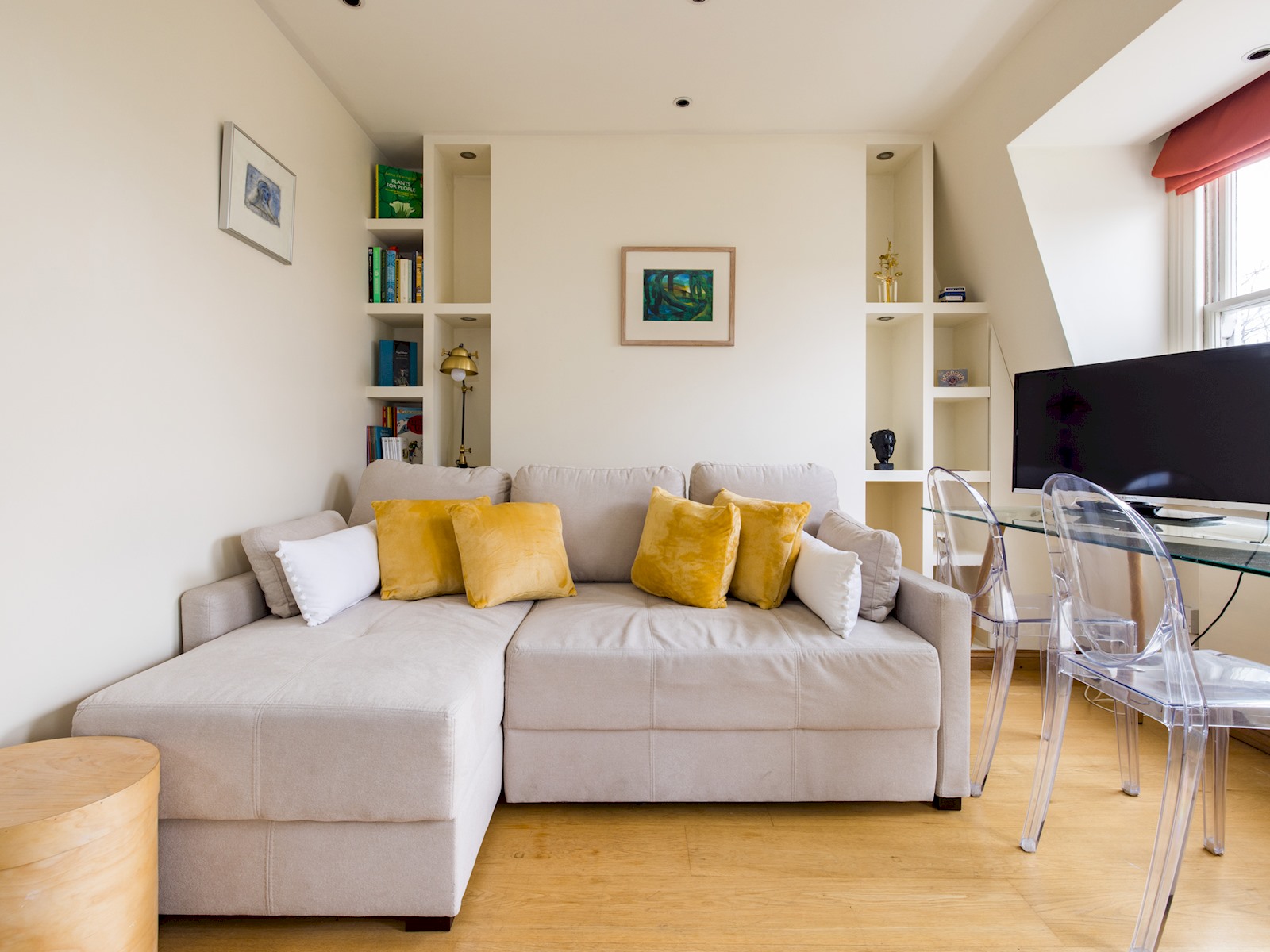 Elegant Roof-Top Garden Apartment, West Brompton - Pass the Keys in Flat 5, 37 Kempsford Gardens, SW5 9LA London SW5 9LA - Property image 6 - VivreStays