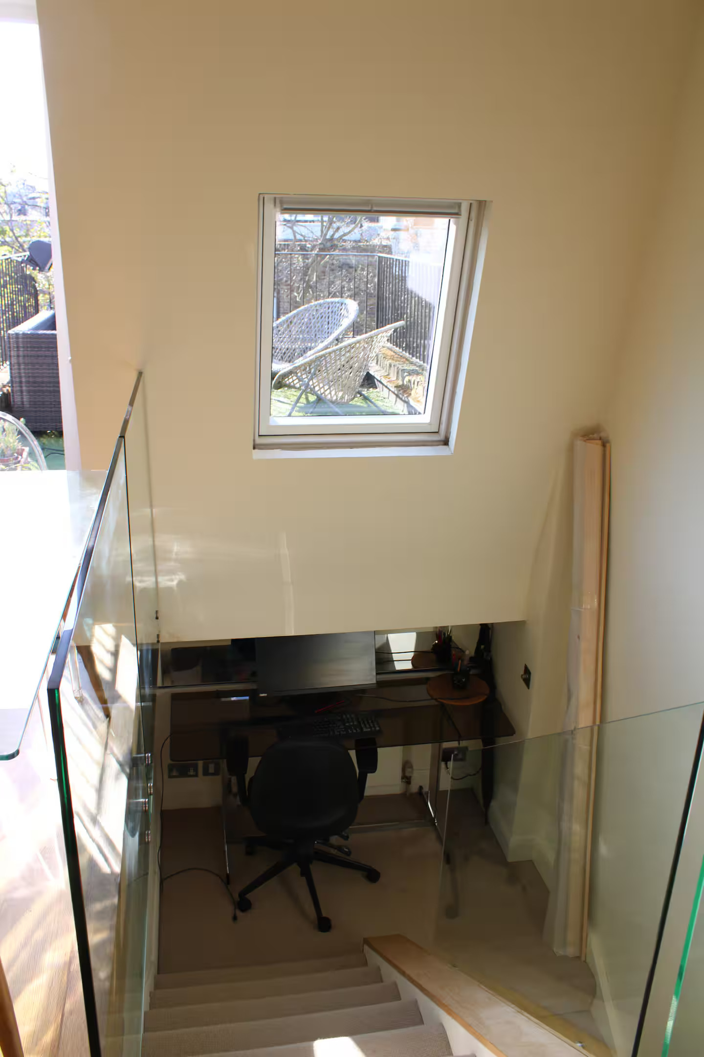 Elegant Roof-Top Garden Apartment, West Brompton - Pass the Keys in Flat 5, 37 Kempsford Gardens, SW5 9LA London SW5 9LA - Property image 22 - VivreStays