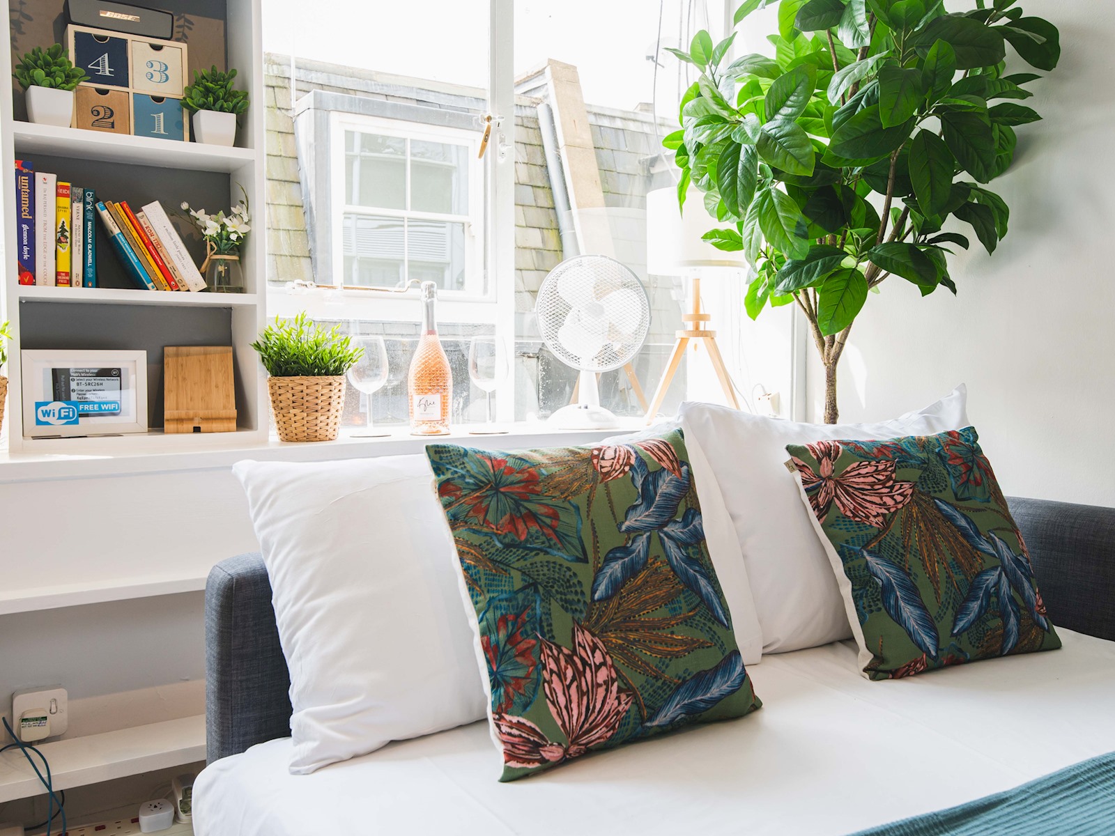 Stylish & cozy City Studio close to Hyde Park - Pass the Keys in Flat 7, Ambassador court, 17 Craven terrace, London W2 3QH. W2 3QH - Property image 2 - VivreStays