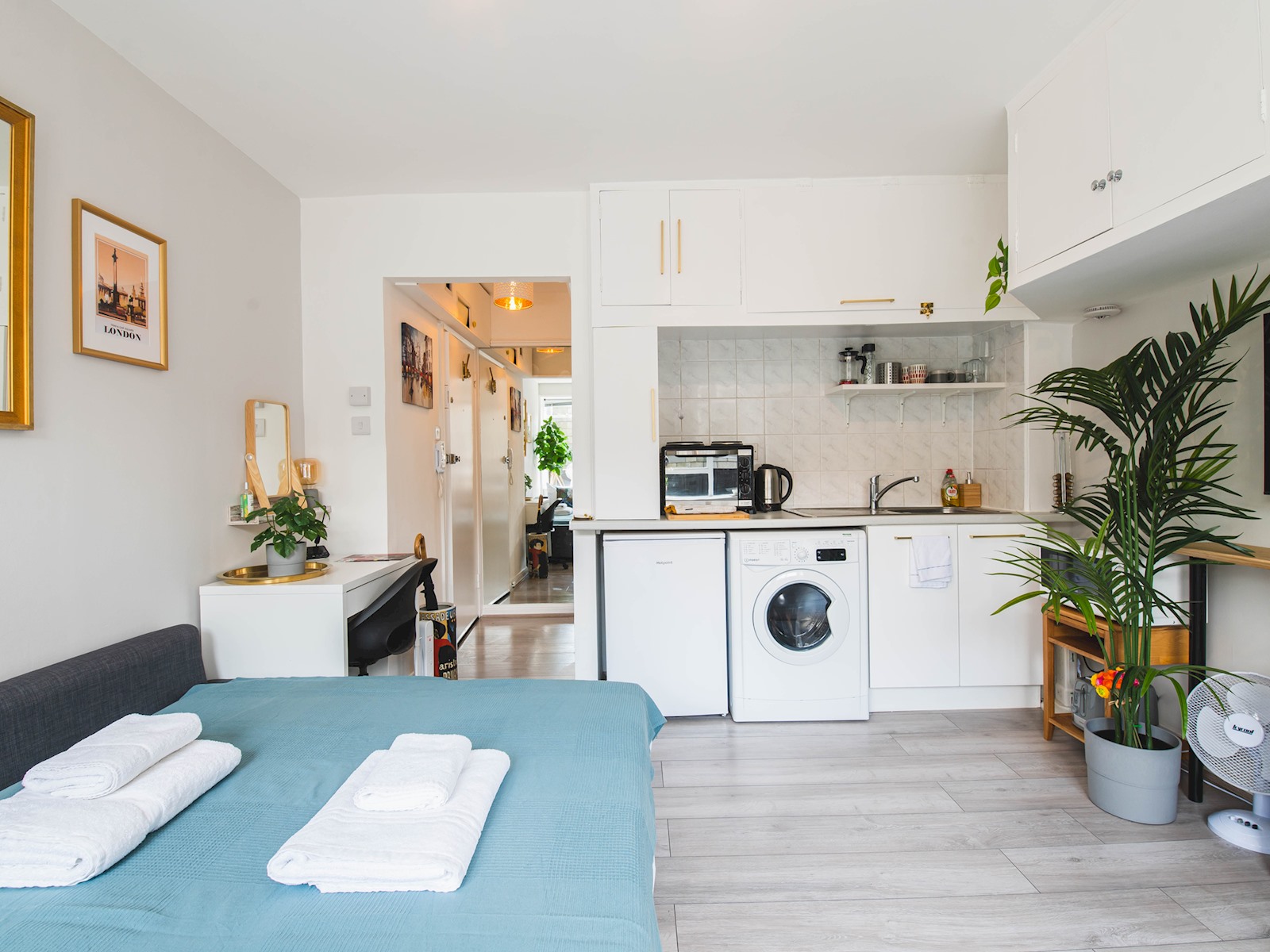 Stylish & cozy City Studio close to Hyde Park - Pass the Keys in Flat 7, Ambassador court, 17 Craven terrace, London W2 3QH. W2 3QH - Property image 19 - VivreStays
