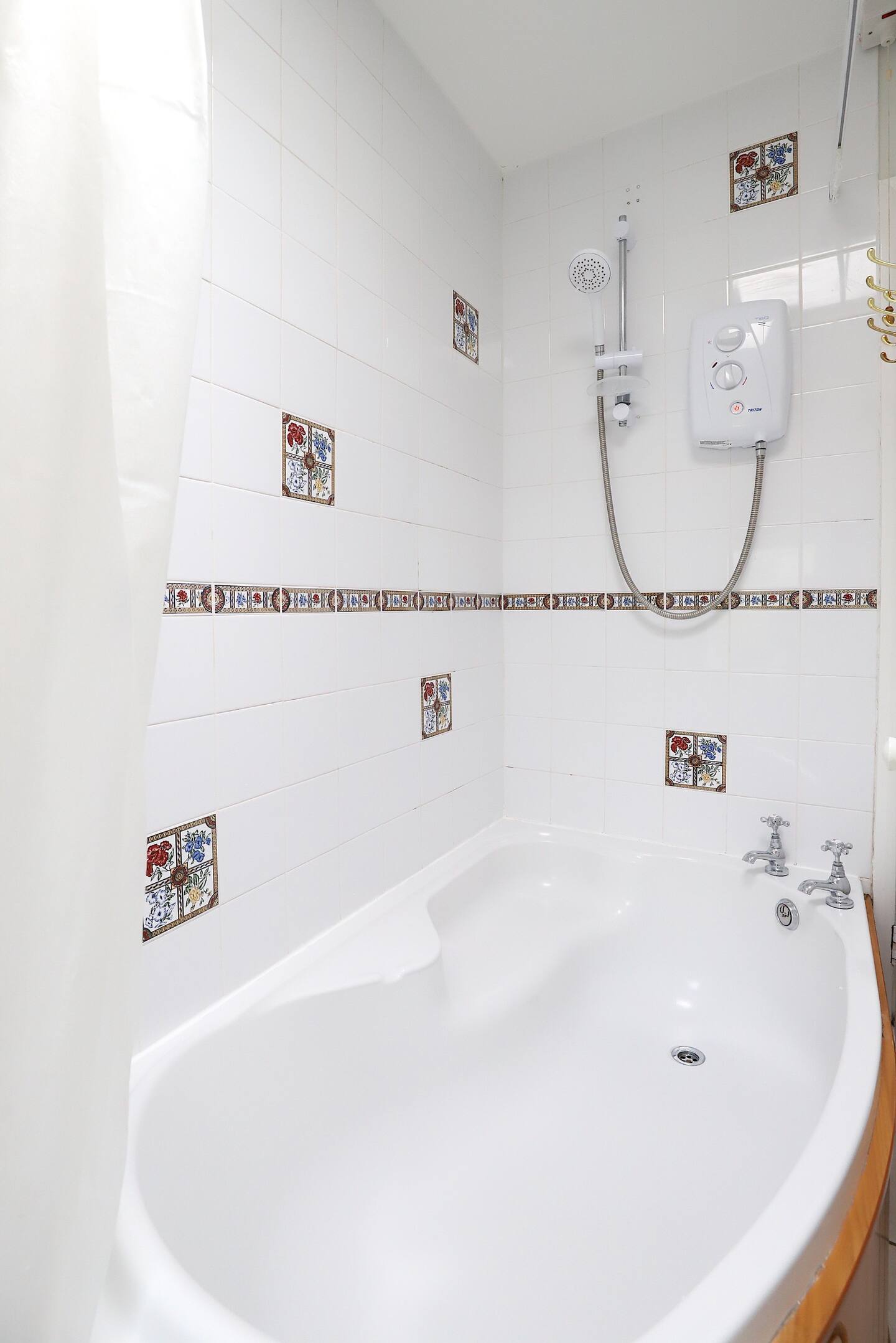 Victorian 3 Bed inc Parking & Garden Headington - Pass the Keys in 18 Bateman Street, Headington, Oxford OX3 7BG OX3 7BG - Property image 16 - VivreStays