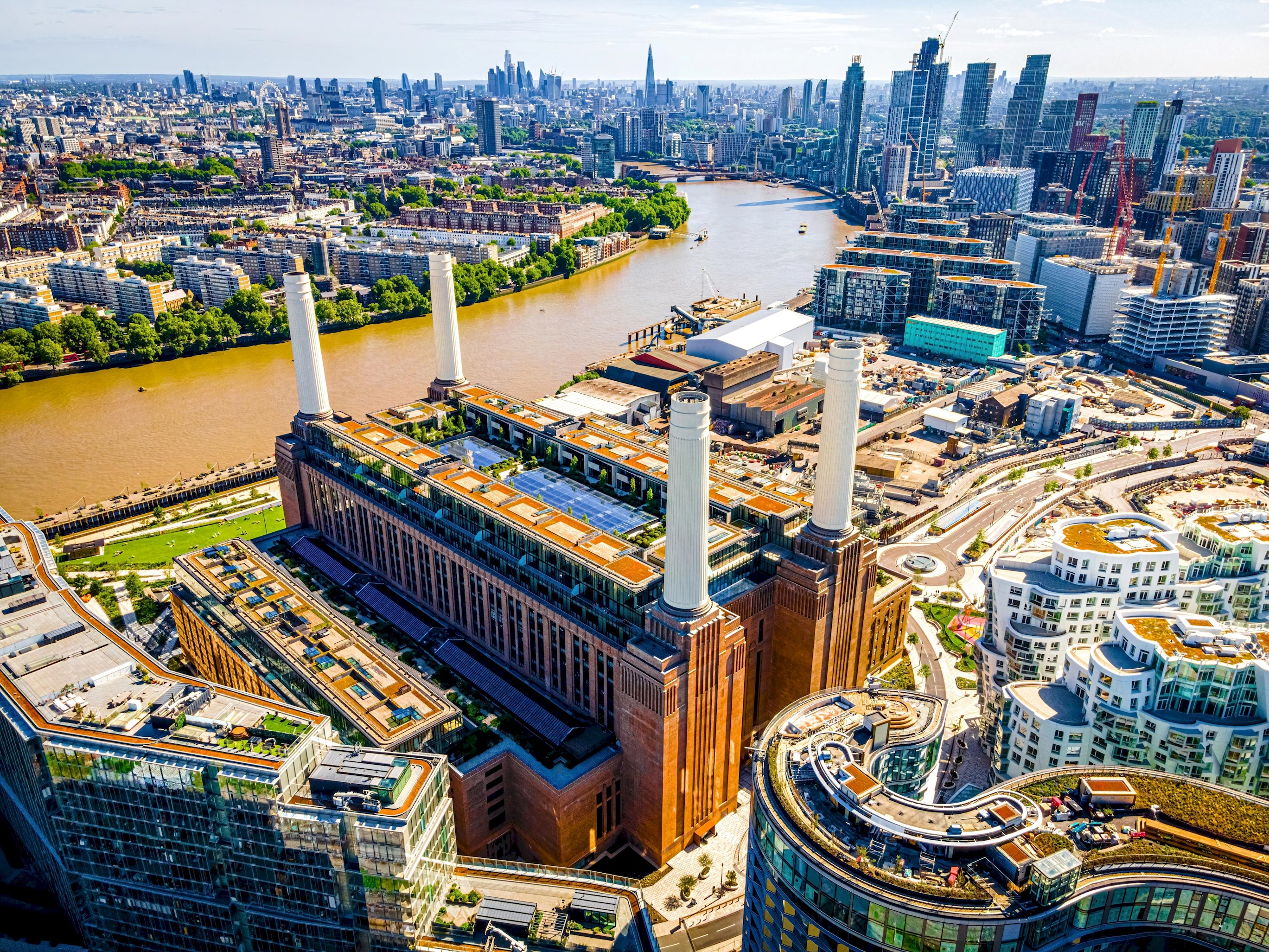 View Modern Apartment in the heart of Battersea Park - Pass the Keys in Flat 16 Bank Court, 193 Battersea Park Road, Battersea SW11 4LA Modern Apartment in the heart of Battersea Park - Pass the Keys in Flat 16 Bank Court, 193 Battersea Park Road, Battersea SW11 4LA - Property image 4 - VivreStays
