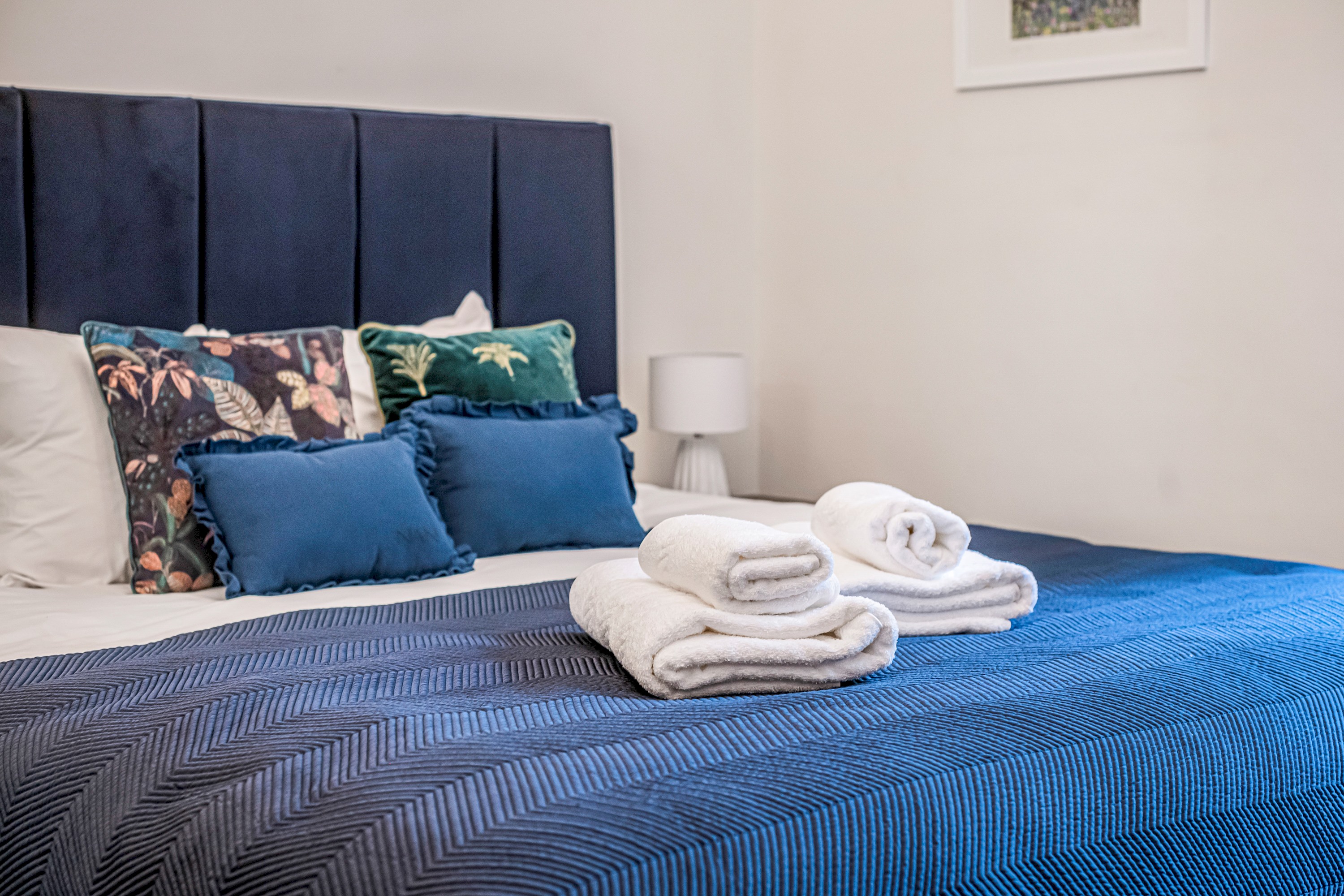 Modern Apartment in the heart of Battersea Park - Pass the Keys in Flat 16 Bank Court, 193 Battersea Park Road, Battersea SW11 4LA - Property image 30 - VivreStays