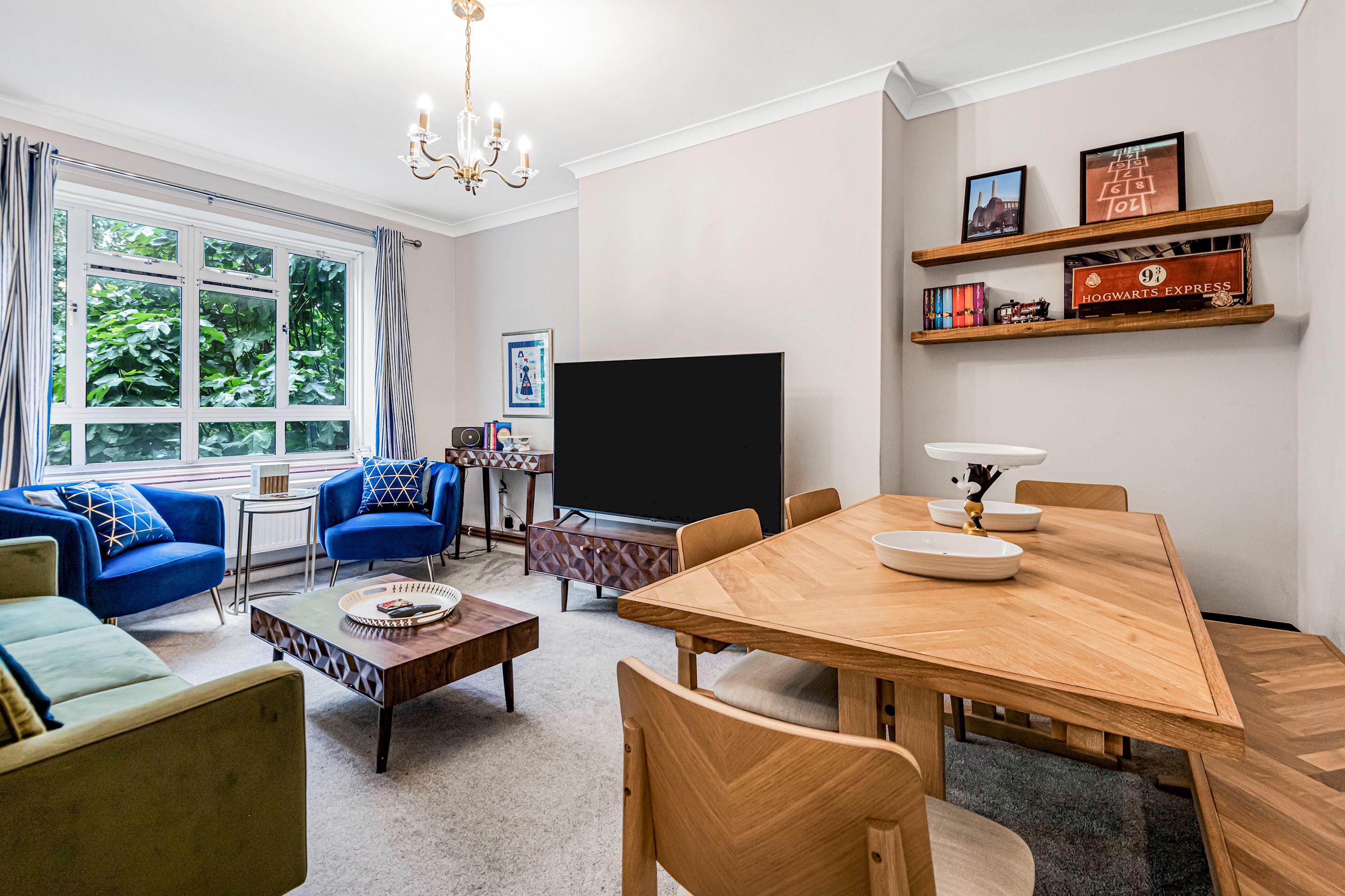Modern Apartment in the heart of Battersea Park - Pass the Keys in Flat 16 Bank Court, 193 Battersea Park Road, Battersea SW11 4LA - Property image 53 - VivreStays