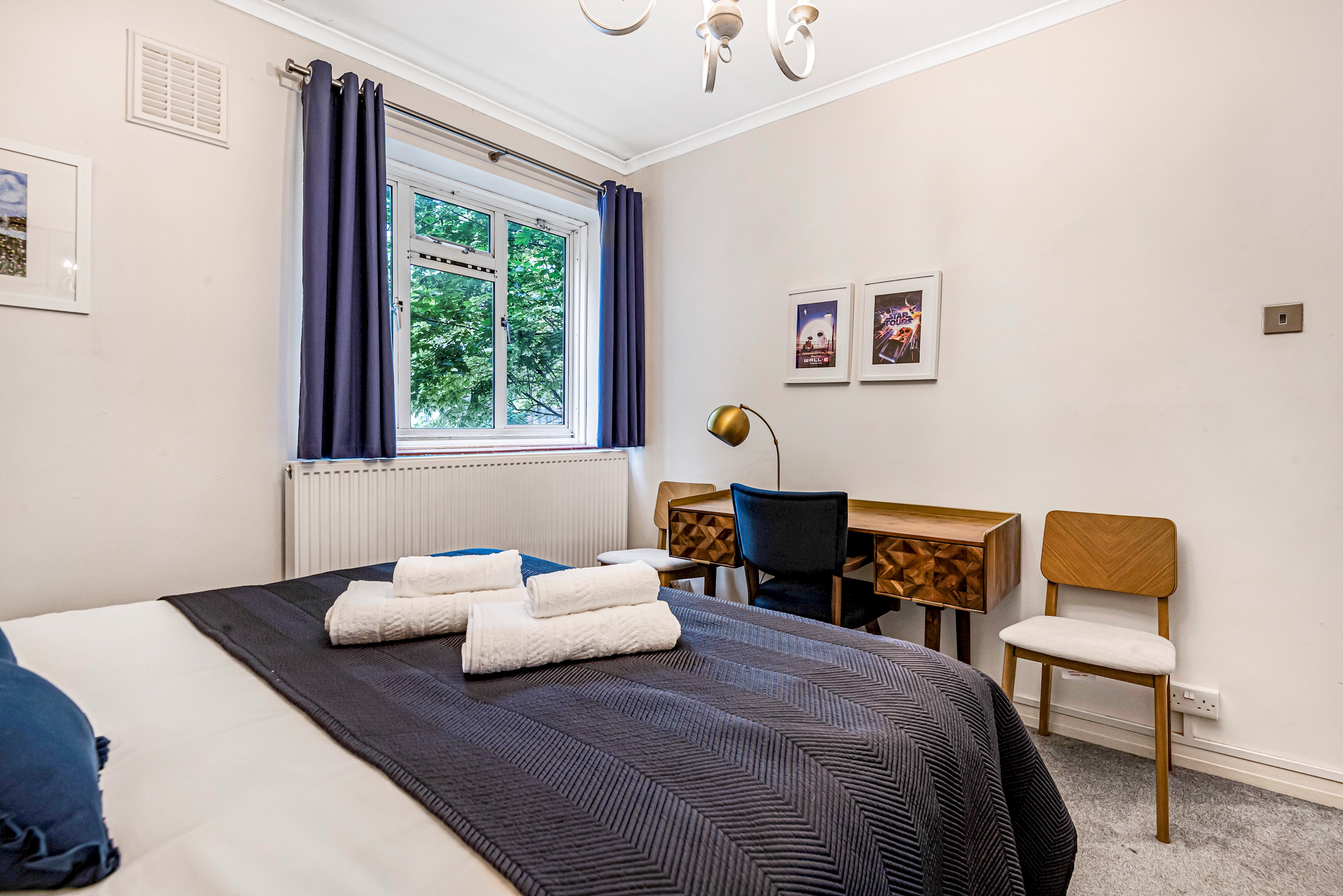 Modern Apartment in the heart of Battersea Park - Pass the Keys in Flat 16 Bank Court, 193 Battersea Park Road, Battersea SW11 4LA - Property image 57 - VivreStays
