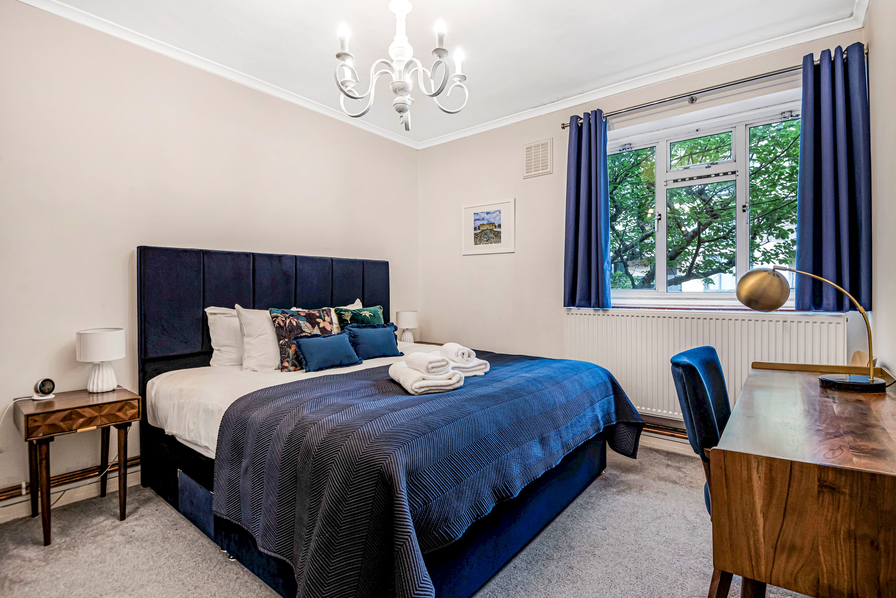 Modern Apartment in the heart of Battersea Park - Pass the Keys in Flat 16 Bank Court, 193 Battersea Park Road, Battersea SW11 4LA - Property image 58 - VivreStays