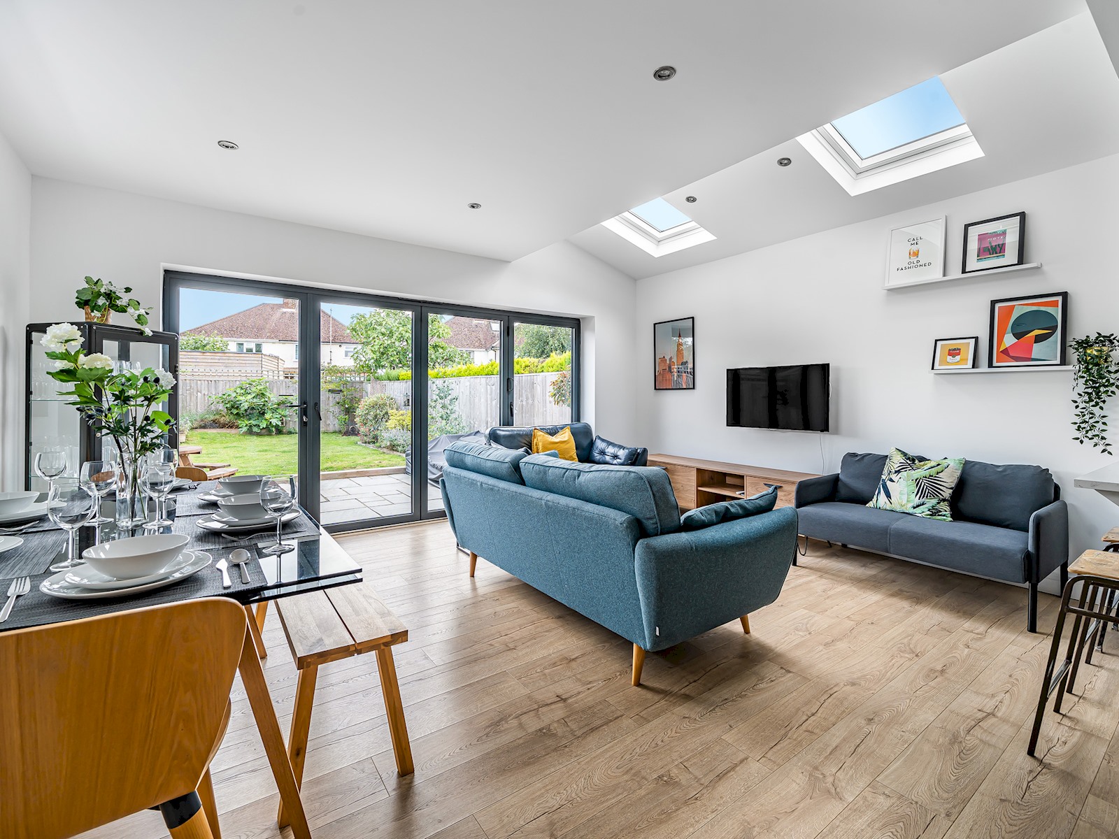 Stunning Modern 4 Bed with Parking and Garden - Pass the Keys in 8 Fairlie Road OX4 3SW - Property image 2 - VivreStays