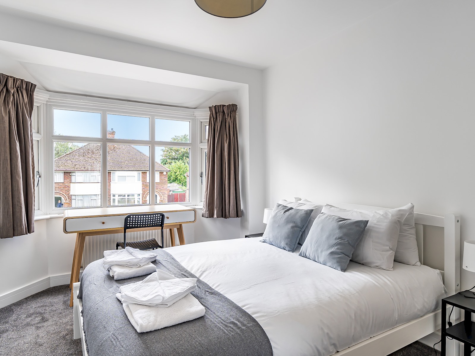 Stunning Modern 4 Bed with Parking and Garden - Pass the Keys in 8 Fairlie Road OX4 3SW - Property image 7 - VivreStays