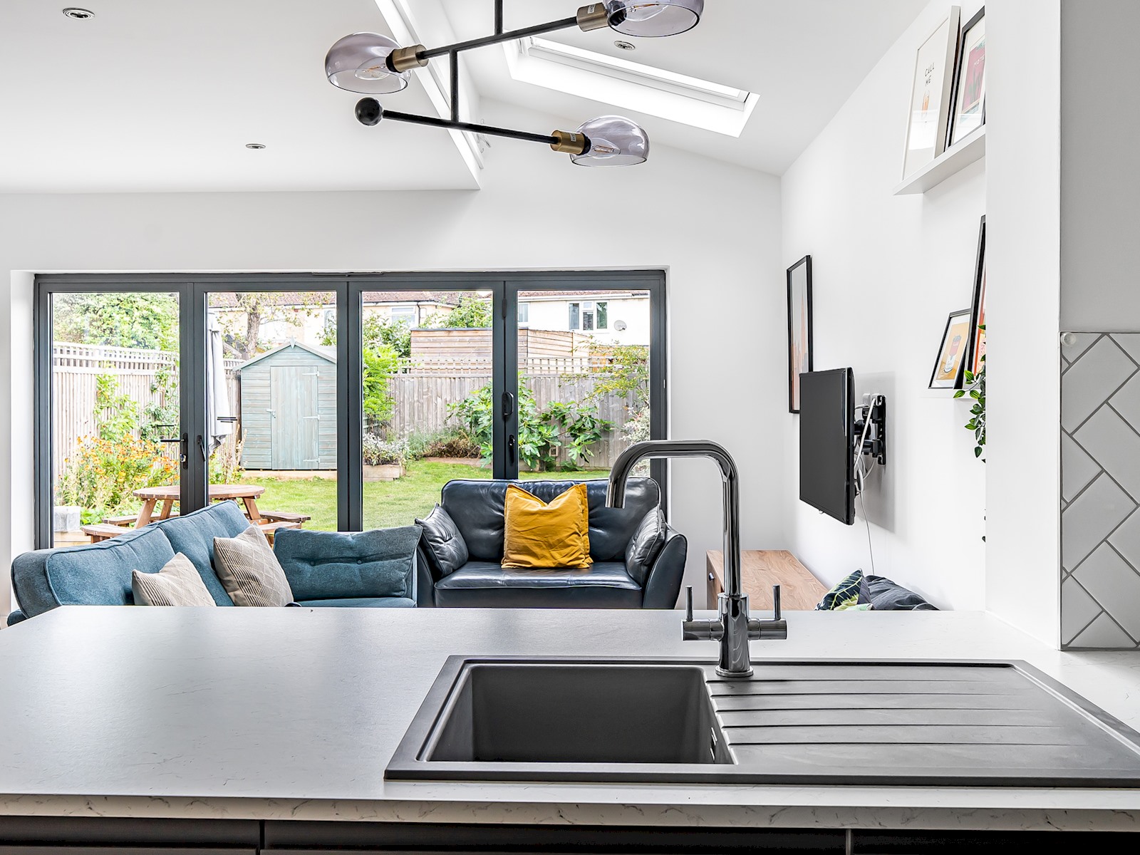 Stunning Modern 4 Bed with Parking and Garden - Pass the Keys in 8 Fairlie Road OX4 3SW - Property image 15 - VivreStays