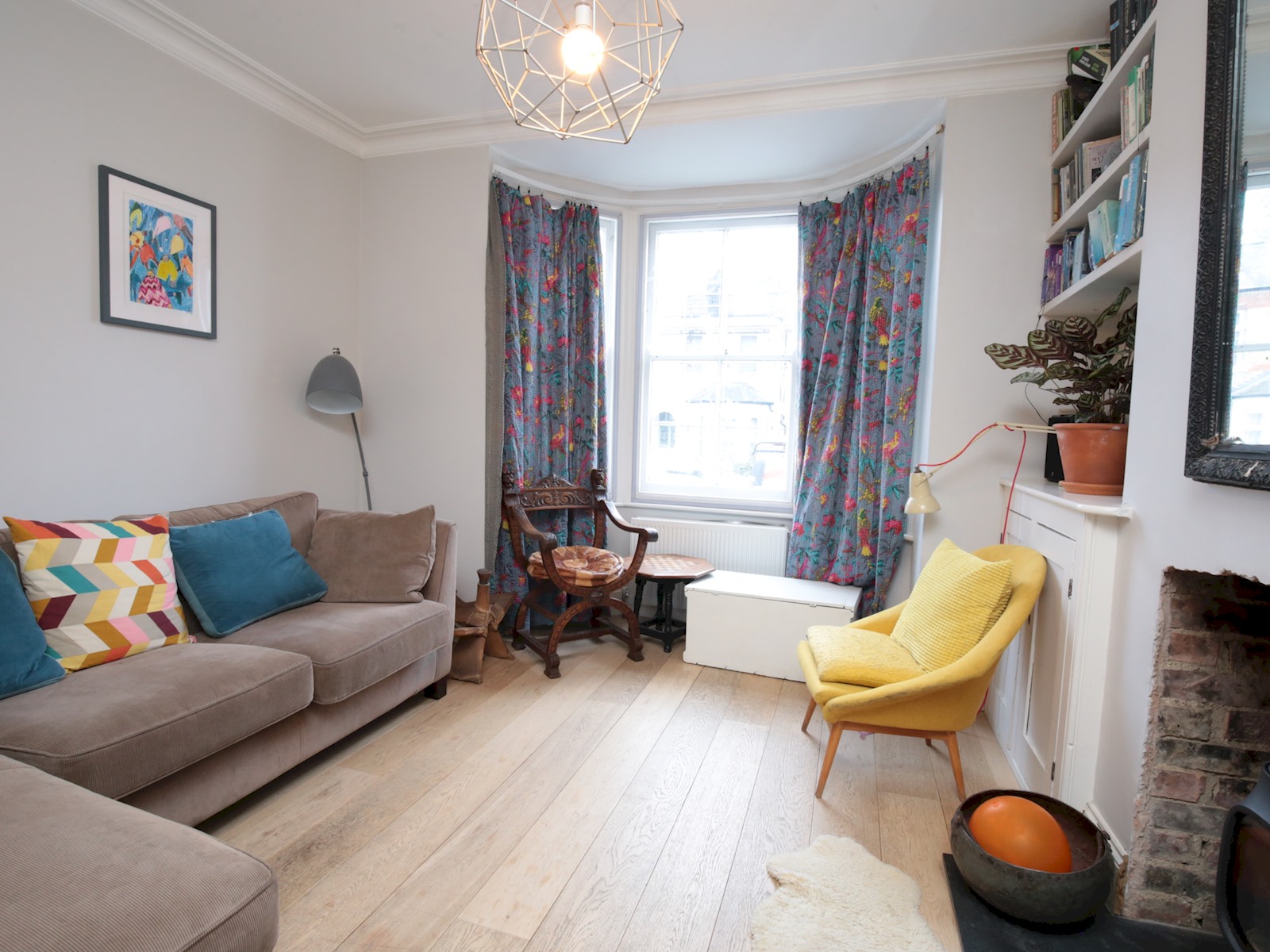 Charming Victorian Townhouse Central Oxford - Pass the Keys in 65 Hurst St, Oxford OX4 1HA, UK OX4 1HA - Property image 3 - VivreStays