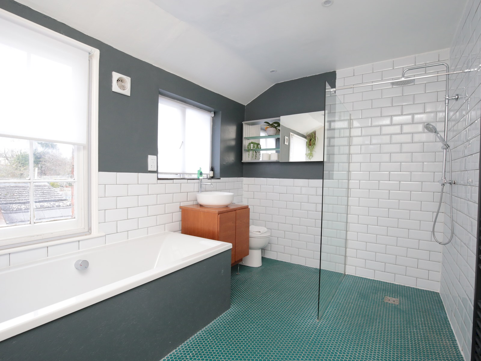 Charming Victorian Townhouse Central Oxford - Pass the Keys in 65 Hurst St, Oxford OX4 1HA, UK OX4 1HA - Property image 53 - VivreStays