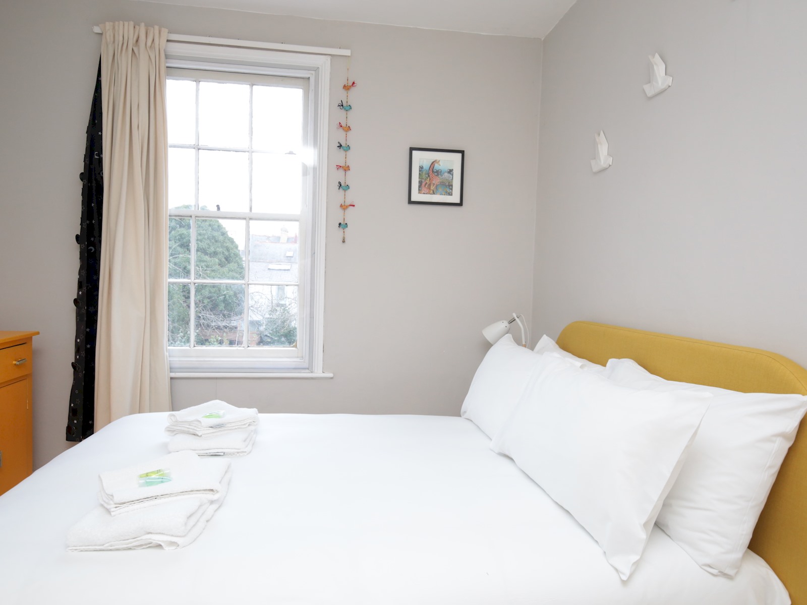 Charming Victorian Townhouse Central Oxford - Pass the Keys in 65 Hurst St, Oxford OX4 1HA, UK OX4 1HA - Property image 43 - VivreStays
