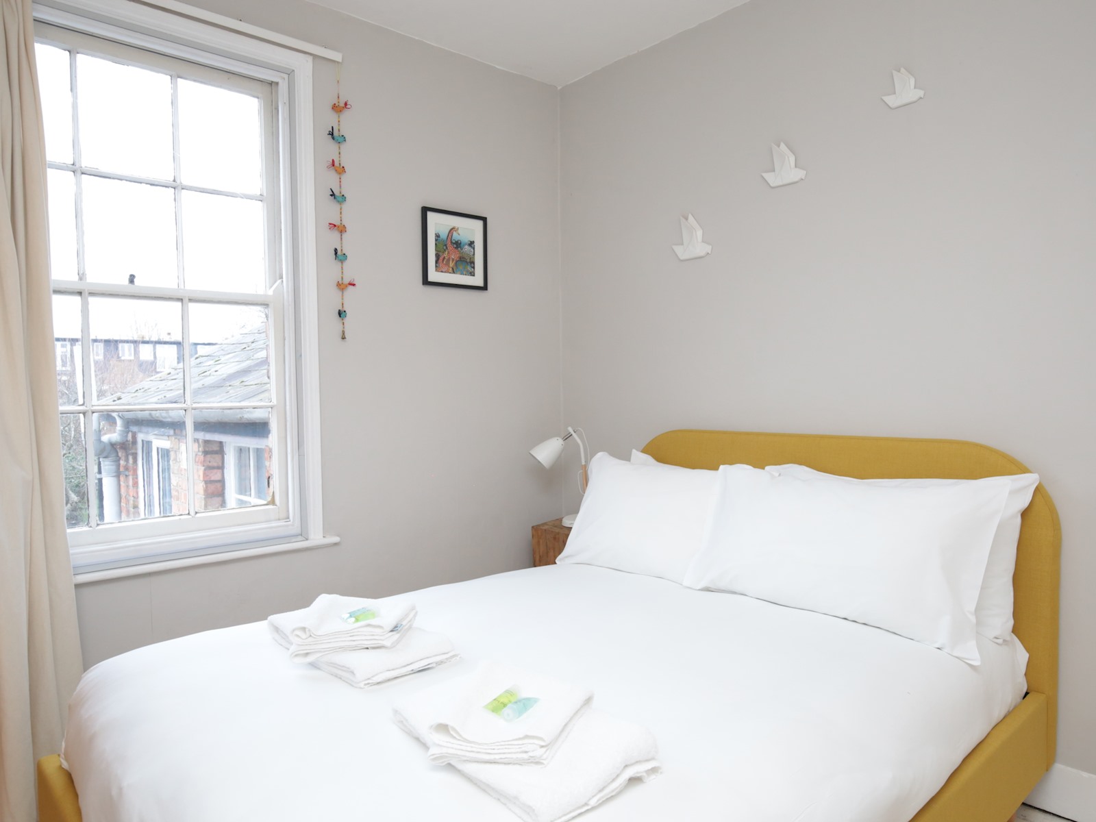 Charming Victorian Townhouse Central Oxford - Pass the Keys in 65 Hurst St, Oxford OX4 1HA, UK OX4 1HA - Property image 12 - VivreStays