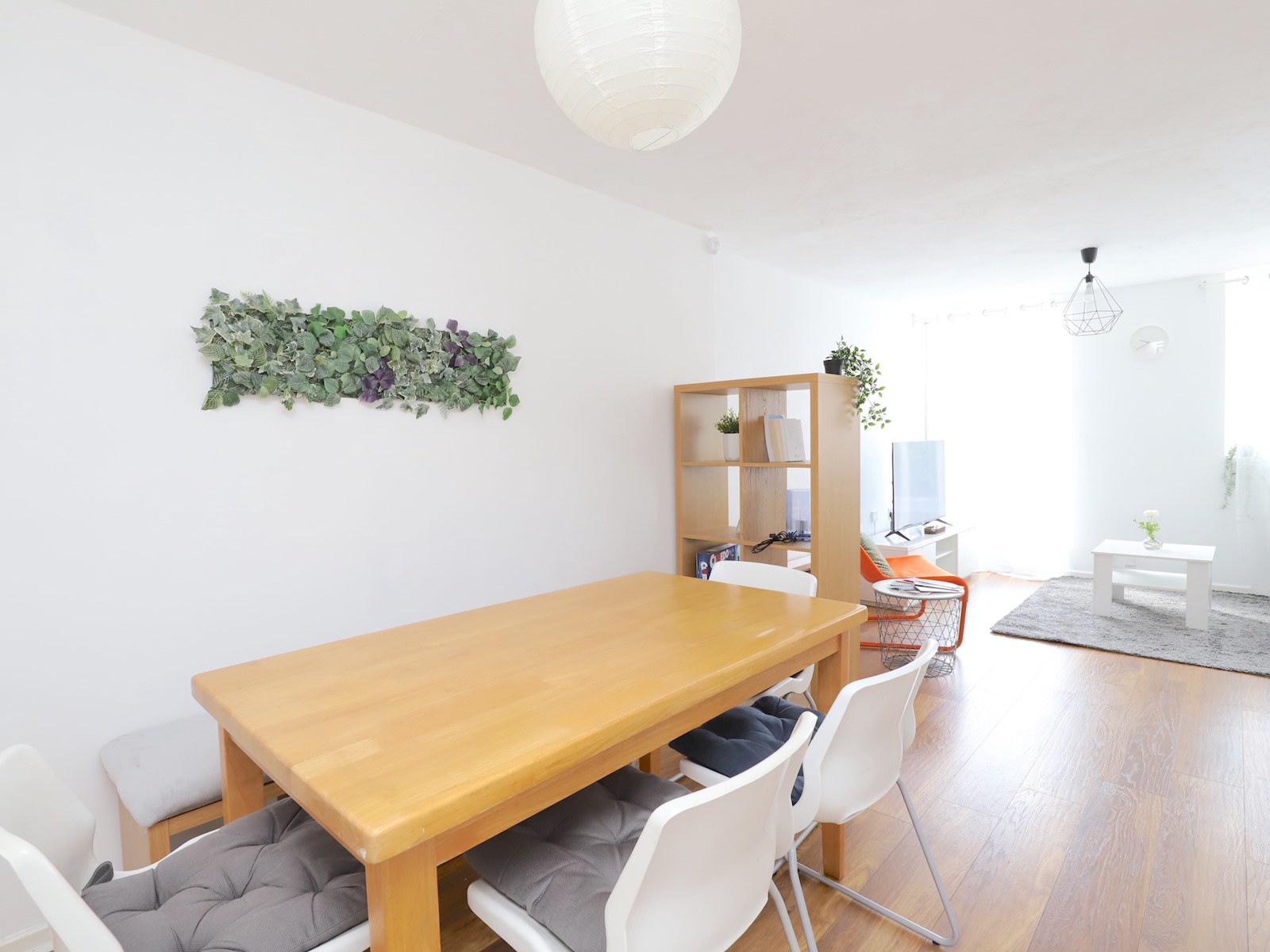 View Headington 4BR Home Parking and Garden Oxford - Pass the Keys in 13 Lyndworth Mews, Oxford, OX3 9HJ OX3 9HJ Headington 4BR Home Parking and Garden Oxford - Pass the Keys in 13 Lyndworth Mews, Oxford, OX3 9HJ OX3 9HJ - Property image 17 - VivreStays