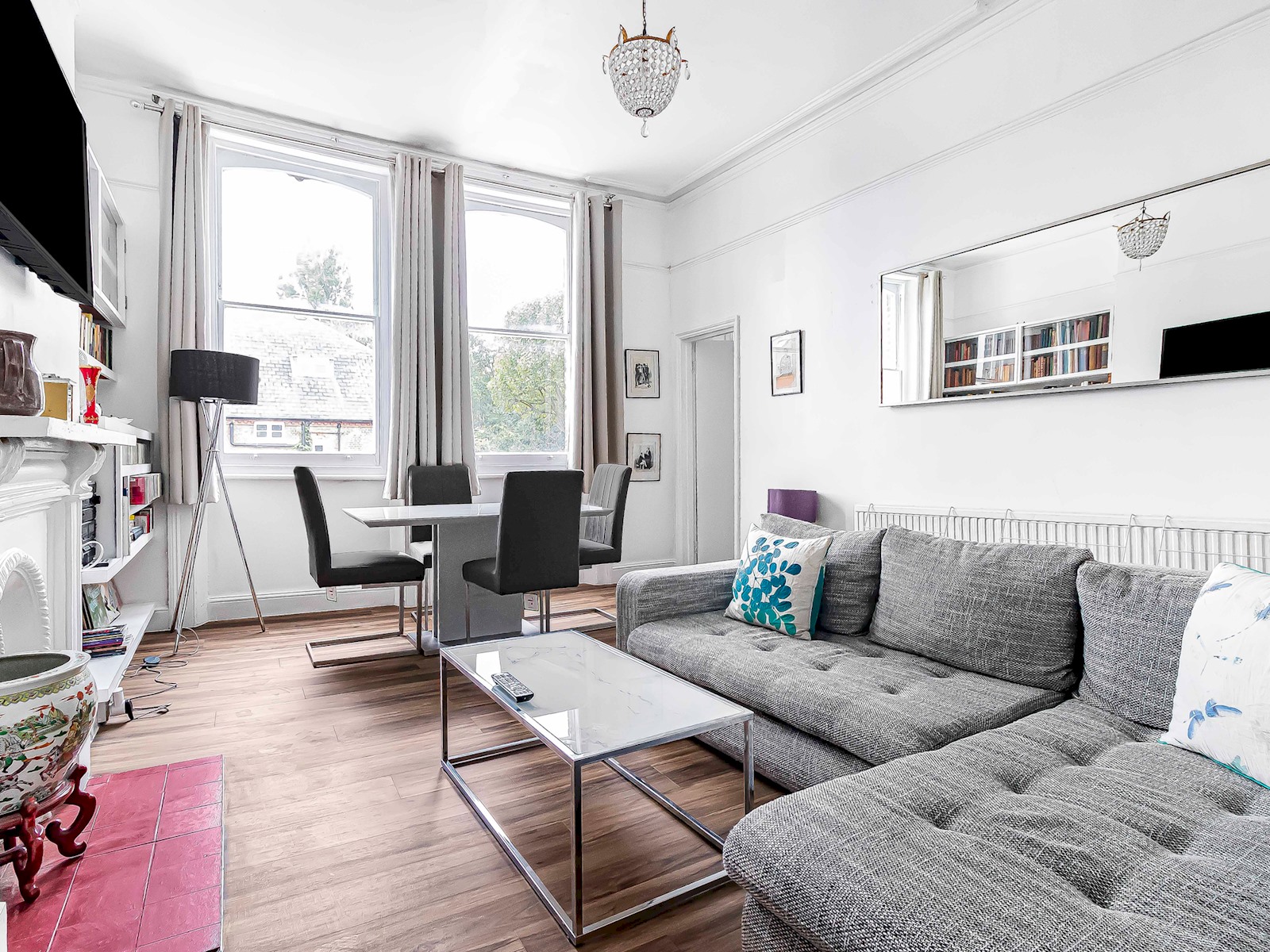 Spacious London Flat | Near Primrose Hill & Camden - Pass the Keys in Flat 3, 18 Lawn Road, NW3 2XR NW3 2XR - Property image 2 - VivreStays