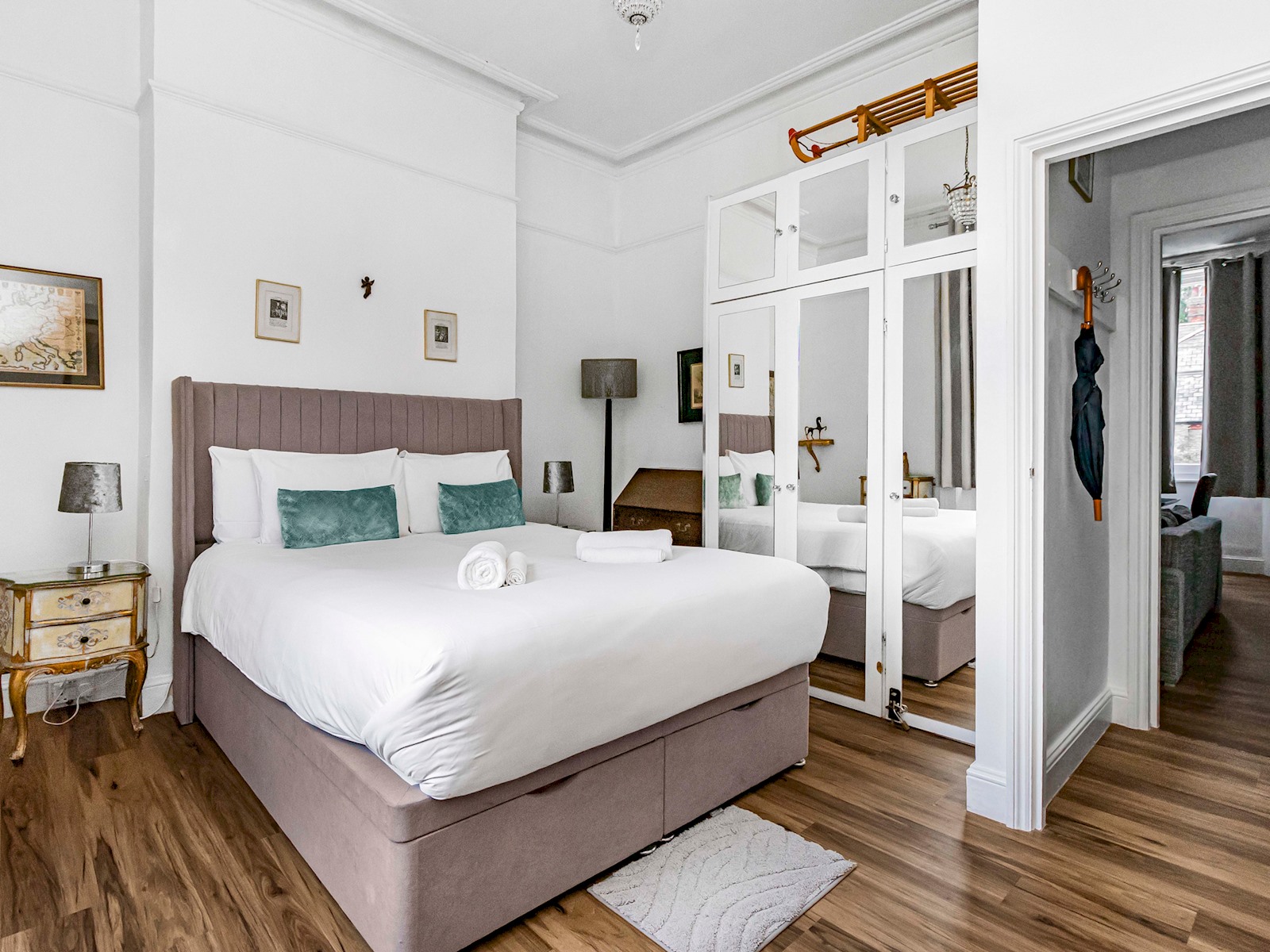Spacious London Flat | Near Primrose Hill & Camden - Pass the Keys in Flat 3, 18 Lawn Road, NW3 2XR NW3 2XR - Property image 3 - VivreStays
