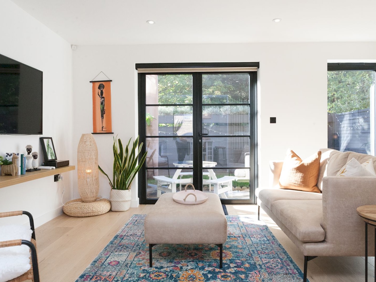 Designer 2 Storey Garden House - Pass the Keys in 17 Wine Cl E1W 3RQ - Property image 14 - VivreStays