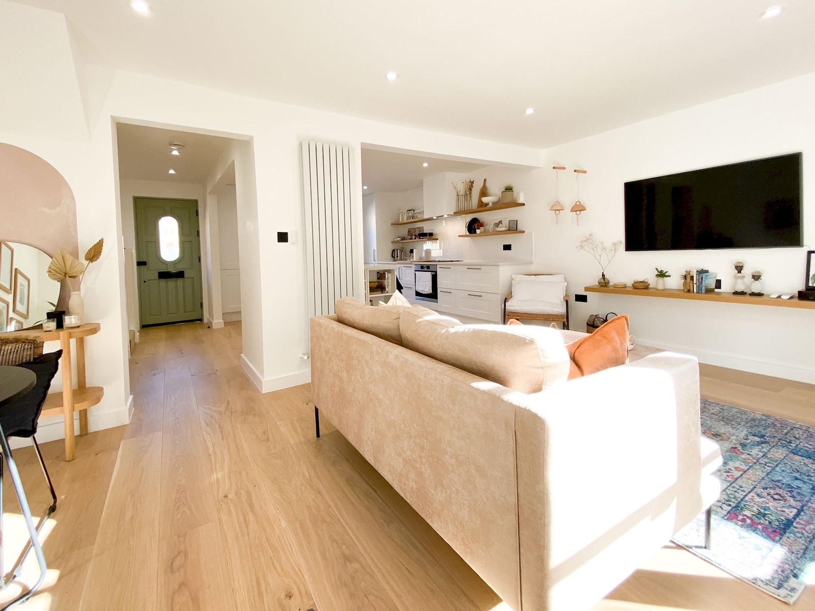 Designer 2 Storey Garden House - Pass the Keys in 17 Wine Cl E1W 3RQ - Property image 57 - VivreStays