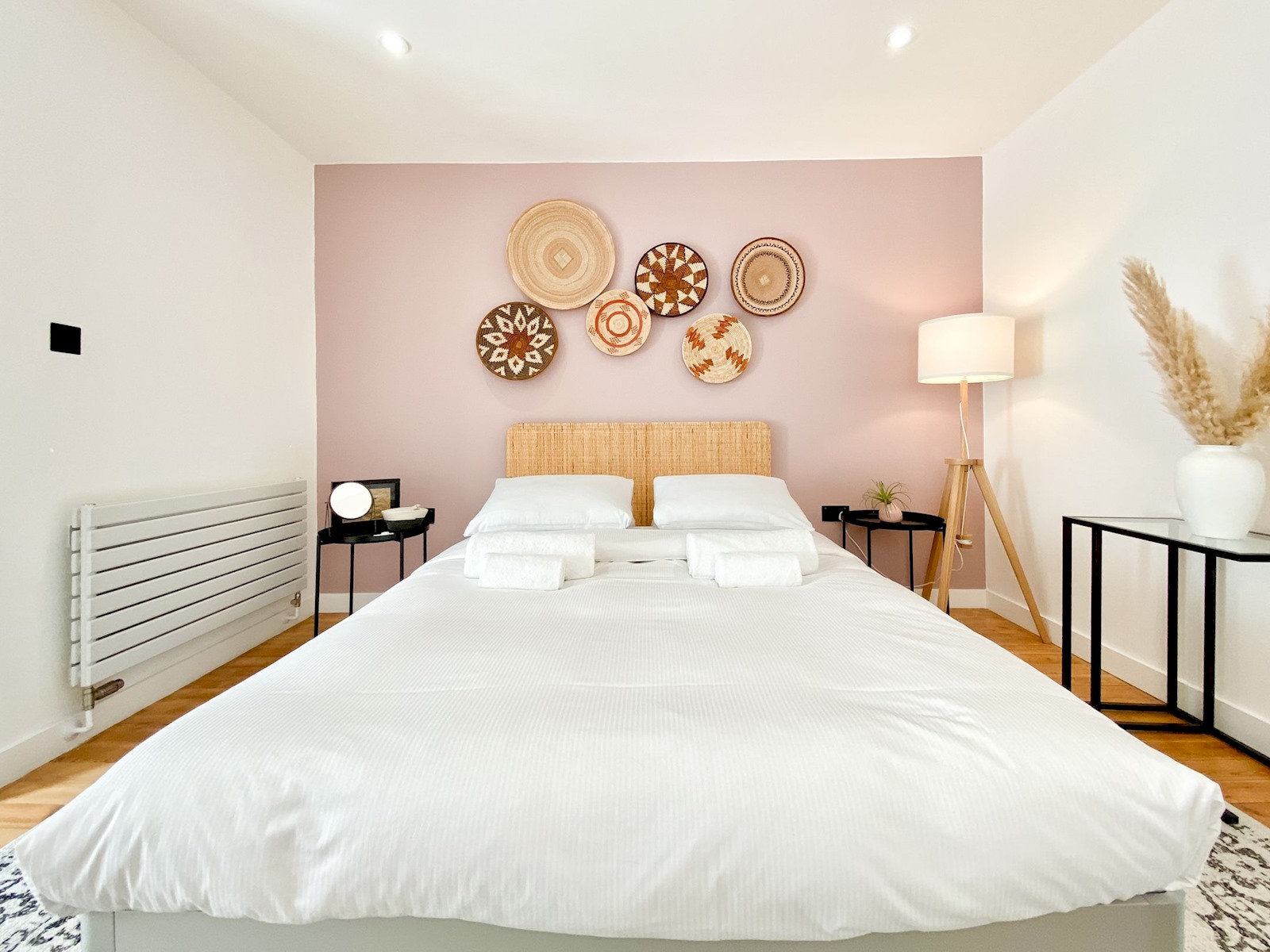 Designer 2 Storey Garden House - Pass the Keys in 17 Wine Cl E1W 3RQ - Property image 67 - VivreStays