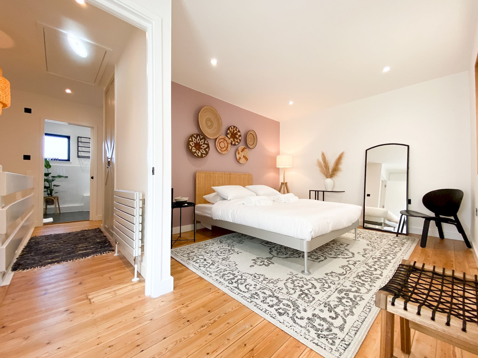Designer 2 Storey Garden House - Pass the Keys in 17 Wine Cl E1W 3RQ - Property image 71 - VivreStays