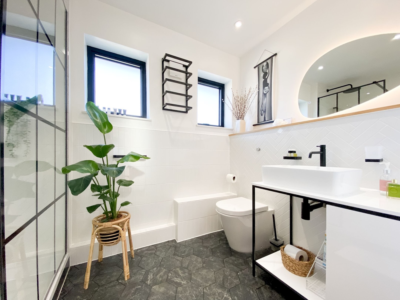 Designer 2 Storey Garden House - Pass the Keys in 17 Wine Cl E1W 3RQ - Property image 72 - VivreStays