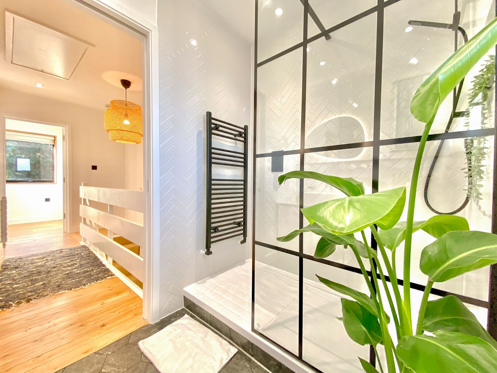 Designer 2 Storey Garden House - Pass the Keys in 17 Wine Cl E1W 3RQ - Property image 77 - VivreStays