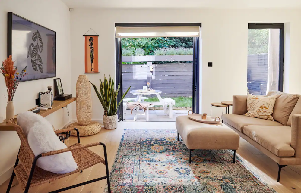 View Designer 2 Storey Garden House - Pass the Keys Designer 2 Storey Garden House - Pass the Keys serviced apartment - UK - VivreStays