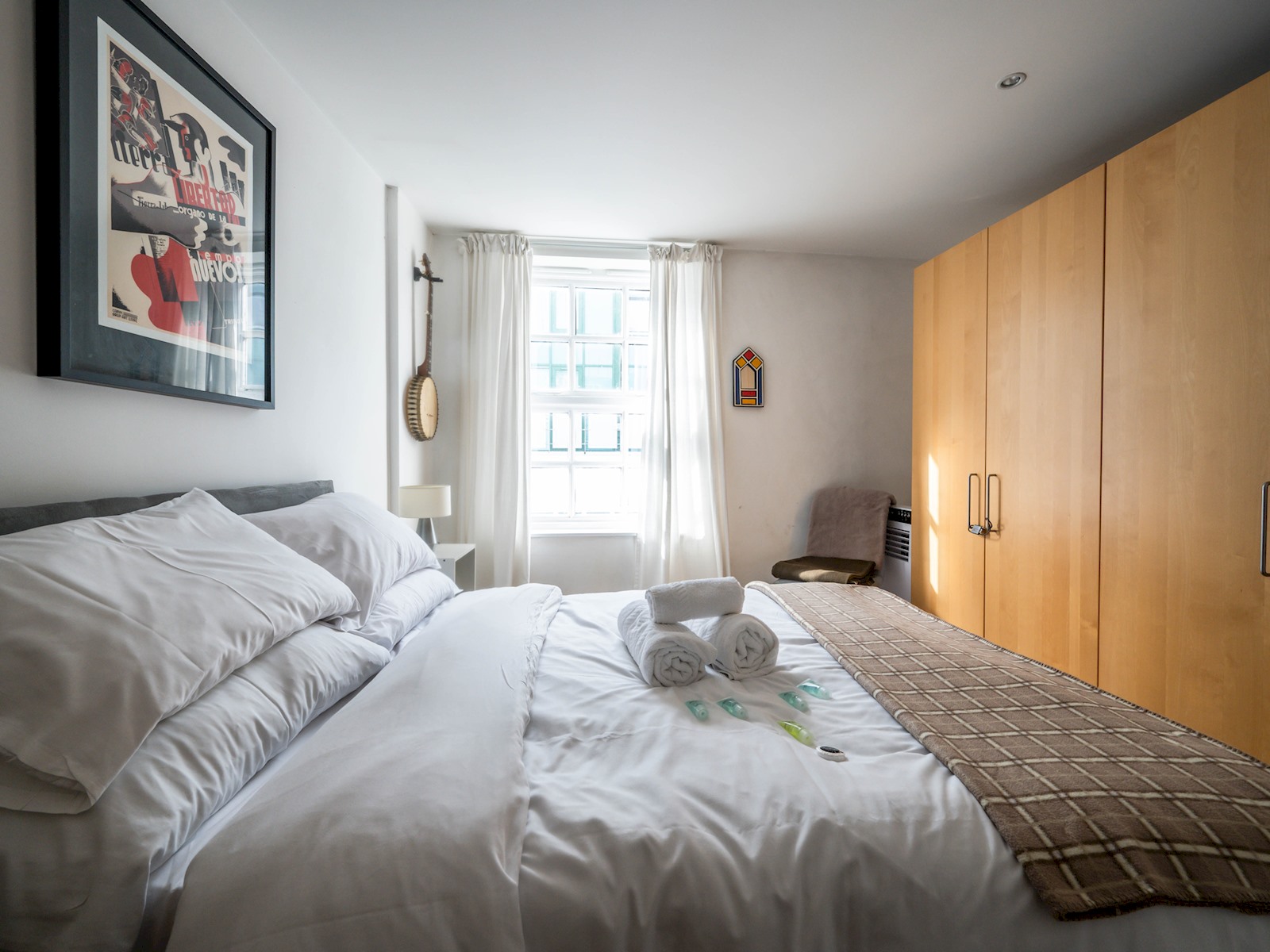 View Comfortable flat in Central London - Pass the Keys in Flat 11, 167 Bermondsey Street, London SE1 3UF SE1 3UF Comfortable flat in Central London - Pass the Keys in Flat 11, 167 Bermondsey Street, London SE1 3UF SE1 3UF - Property image 42 - VivreStays