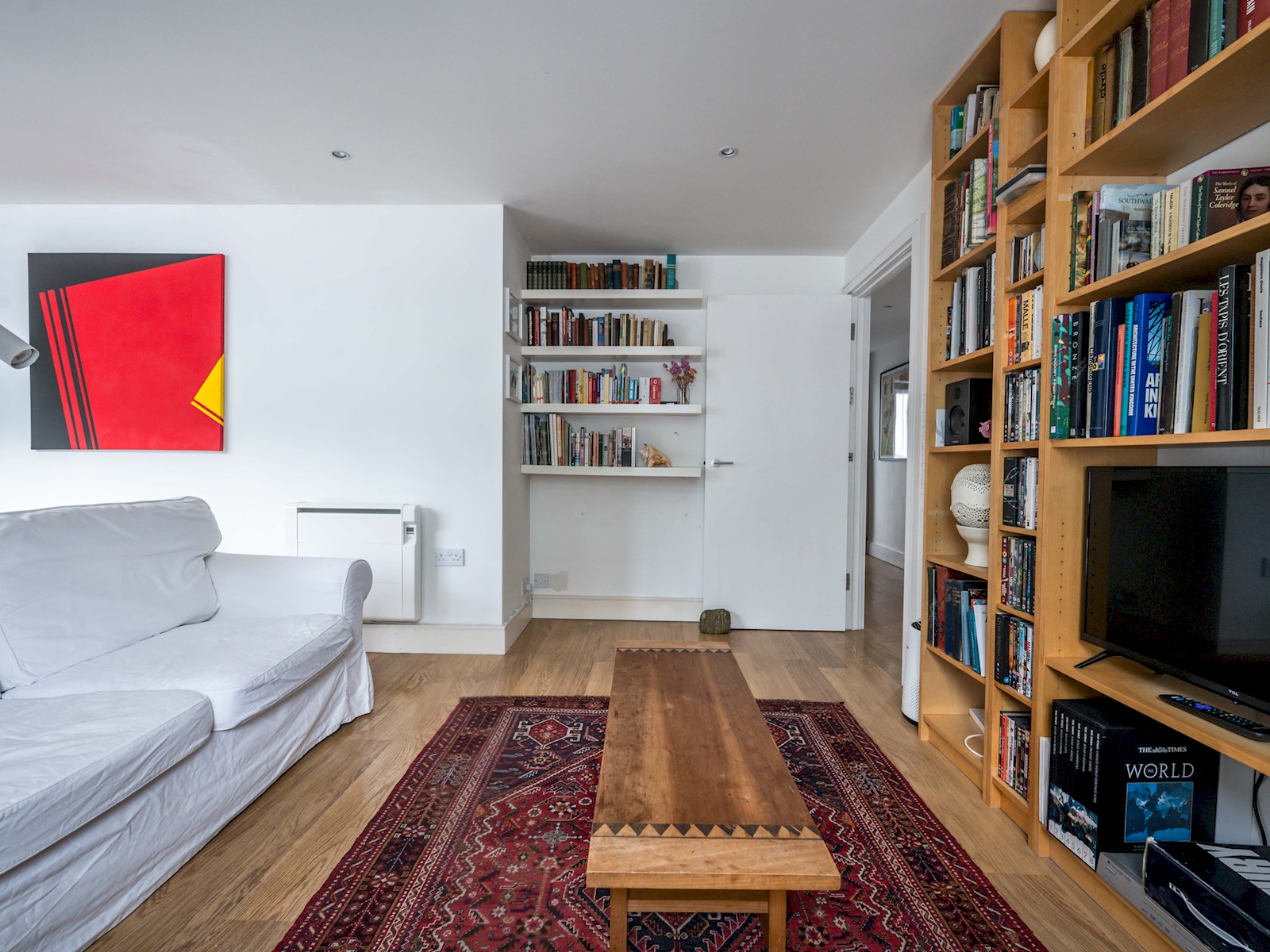 View Comfortable flat in Central London - Pass the Keys in Flat 11, 167 Bermondsey Street, London SE1 3UF SE1 3UF Comfortable flat in Central London - Pass the Keys in Flat 11, 167 Bermondsey Street, London SE1 3UF SE1 3UF - Property image 35 - VivreStays