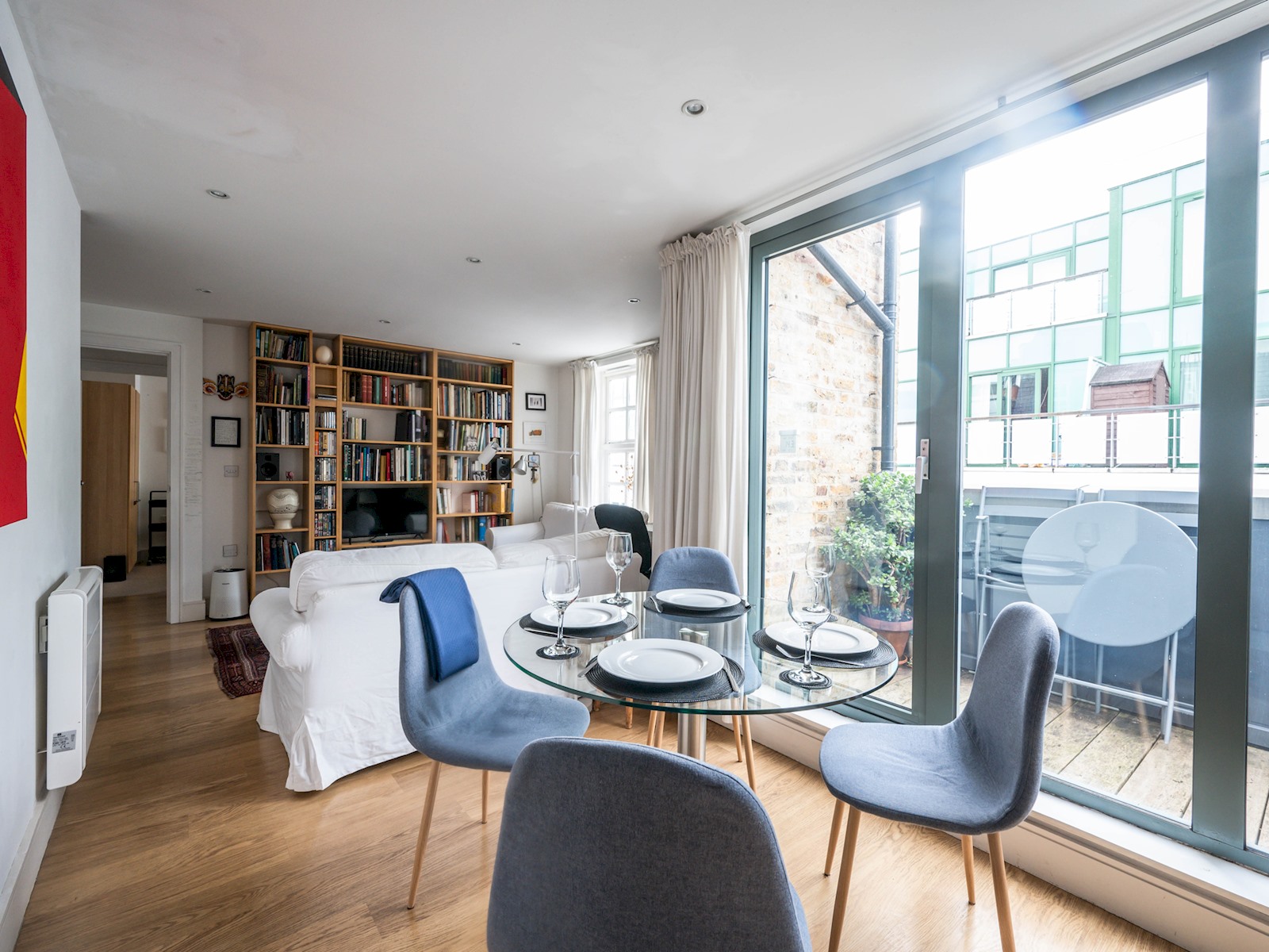 View Comfortable flat in Central London - Pass the Keys in Flat 11, 167 Bermondsey Street, London SE1 3UF SE1 3UF Comfortable flat in Central London - Pass the Keys in Flat 11, 167 Bermondsey Street, London SE1 3UF SE1 3UF - Property image 38 - VivreStays