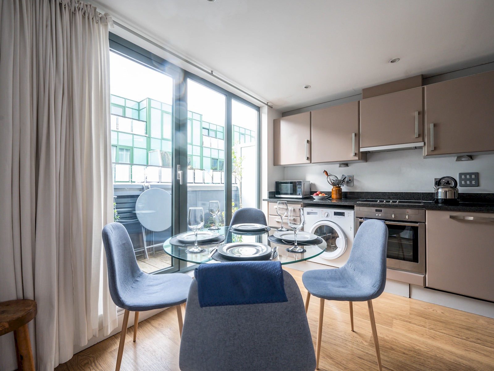 View Comfortable flat in Central London - Pass the Keys in Flat 11, 167 Bermondsey Street, London SE1 3UF SE1 3UF Comfortable flat in Central London - Pass the Keys in Flat 11, 167 Bermondsey Street, London SE1 3UF SE1 3UF - Property image 6 - VivreStays