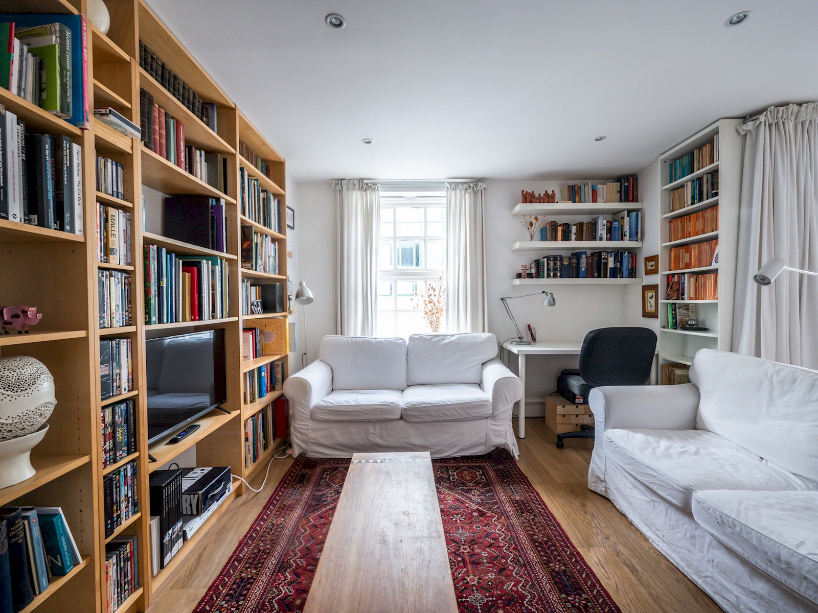 View Comfortable flat in Central London - Pass the Keys in Flat 11, 167 Bermondsey Street, London SE1 3UF SE1 3UF Comfortable flat in Central London - Pass the Keys in Flat 11, 167 Bermondsey Street, London SE1 3UF SE1 3UF - Property image 29 - VivreStays