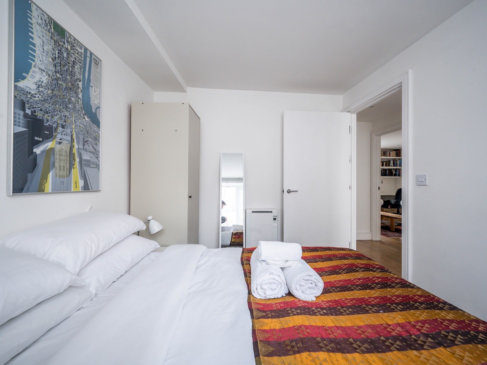 View Comfortable flat in Central London - Pass the Keys in Flat 11, 167 Bermondsey Street, London SE1 3UF SE1 3UF Comfortable flat in Central London - Pass the Keys in Flat 11, 167 Bermondsey Street, London SE1 3UF SE1 3UF - Property image 50 - VivreStays