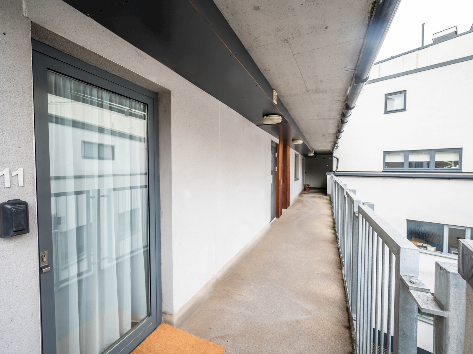 View Comfortable flat in Central London - Pass the Keys in Flat 11, 167 Bermondsey Street, London SE1 3UF SE1 3UF Comfortable flat in Central London - Pass the Keys in Flat 11, 167 Bermondsey Street, London SE1 3UF SE1 3UF - Property image 58 - VivreStays