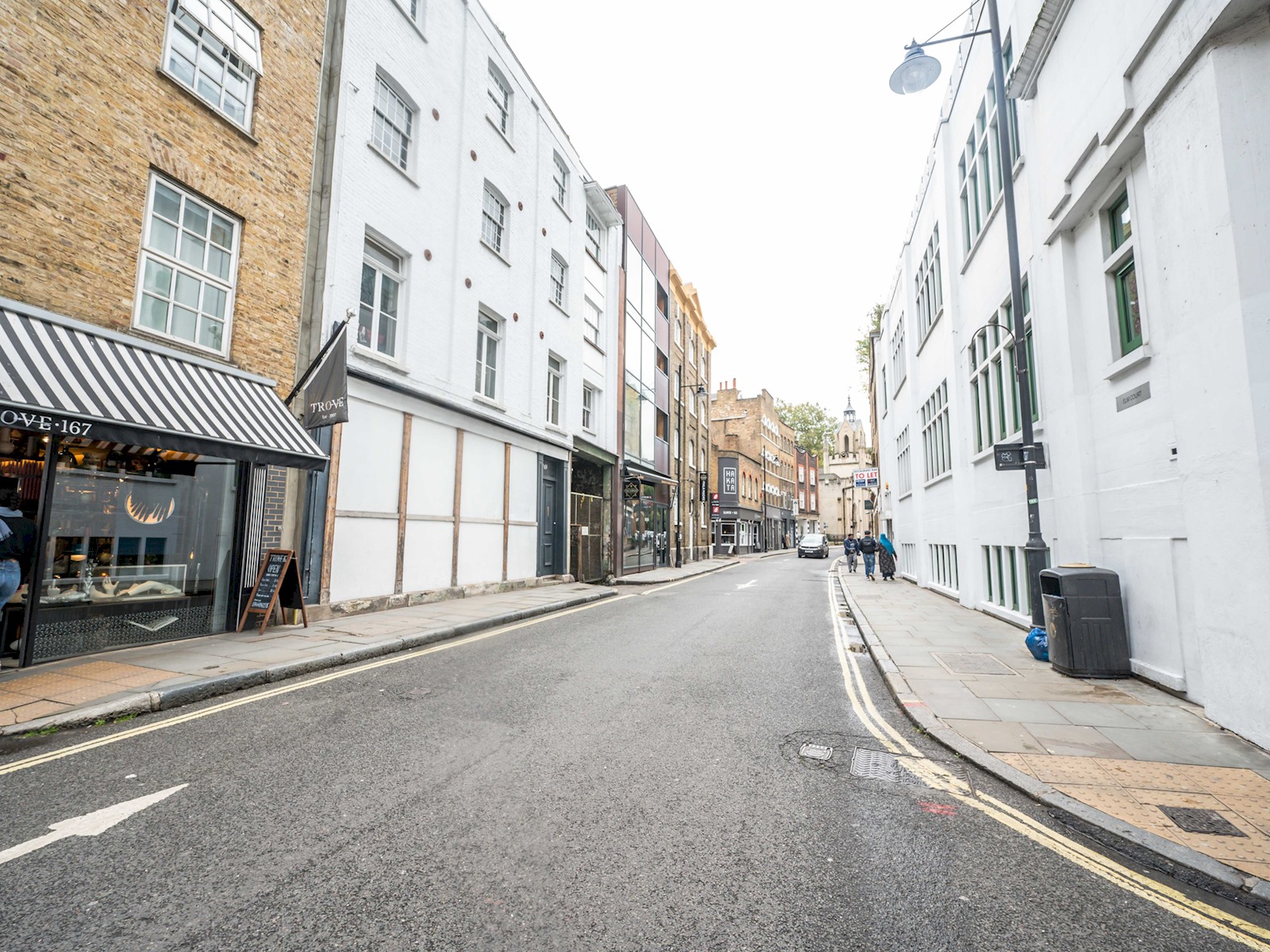 View Comfortable flat in Central London - Pass the Keys in Flat 11, 167 Bermondsey Street, London SE1 3UF SE1 3UF Comfortable flat in Central London - Pass the Keys in Flat 11, 167 Bermondsey Street, London SE1 3UF SE1 3UF - Property image 63 - VivreStays
