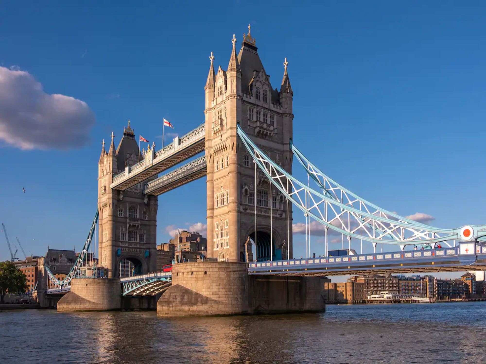 View Comfortable flat in Central London - Pass the Keys in Flat 11, 167 Bermondsey Street, London SE1 3UF SE1 3UF Comfortable flat in Central London - Pass the Keys in Flat 11, 167 Bermondsey Street, London SE1 3UF SE1 3UF - Property image 27 - VivreStays