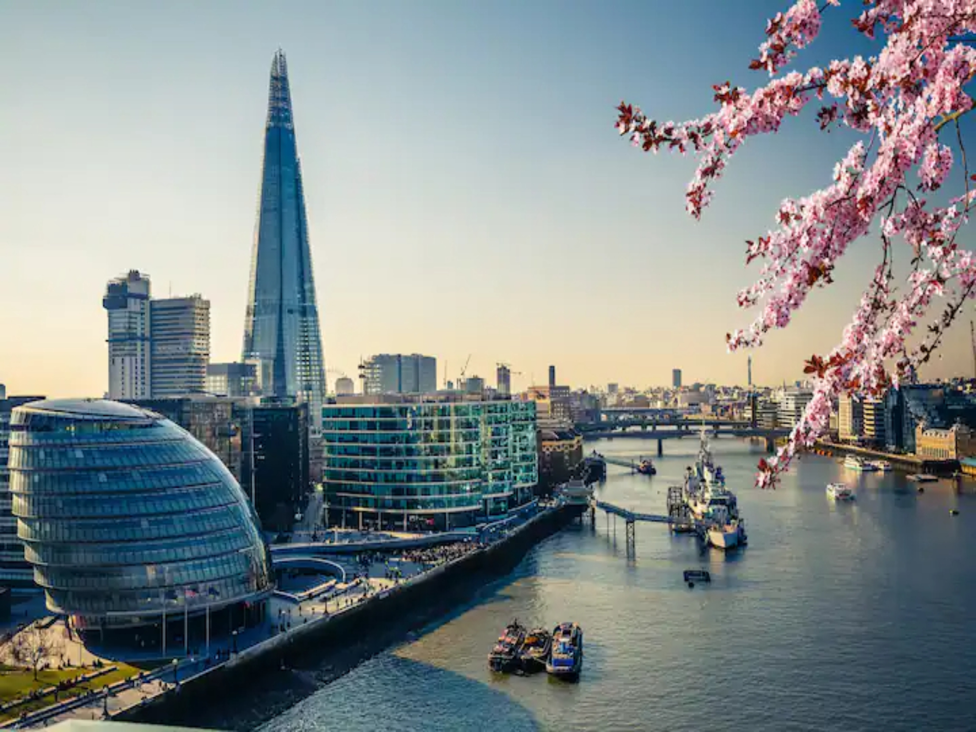 View Comfortable flat in Central London - Pass the Keys in Flat 11, 167 Bermondsey Street, London SE1 3UF SE1 3UF Comfortable flat in Central London - Pass the Keys in Flat 11, 167 Bermondsey Street, London SE1 3UF SE1 3UF - Property image 26 - VivreStays