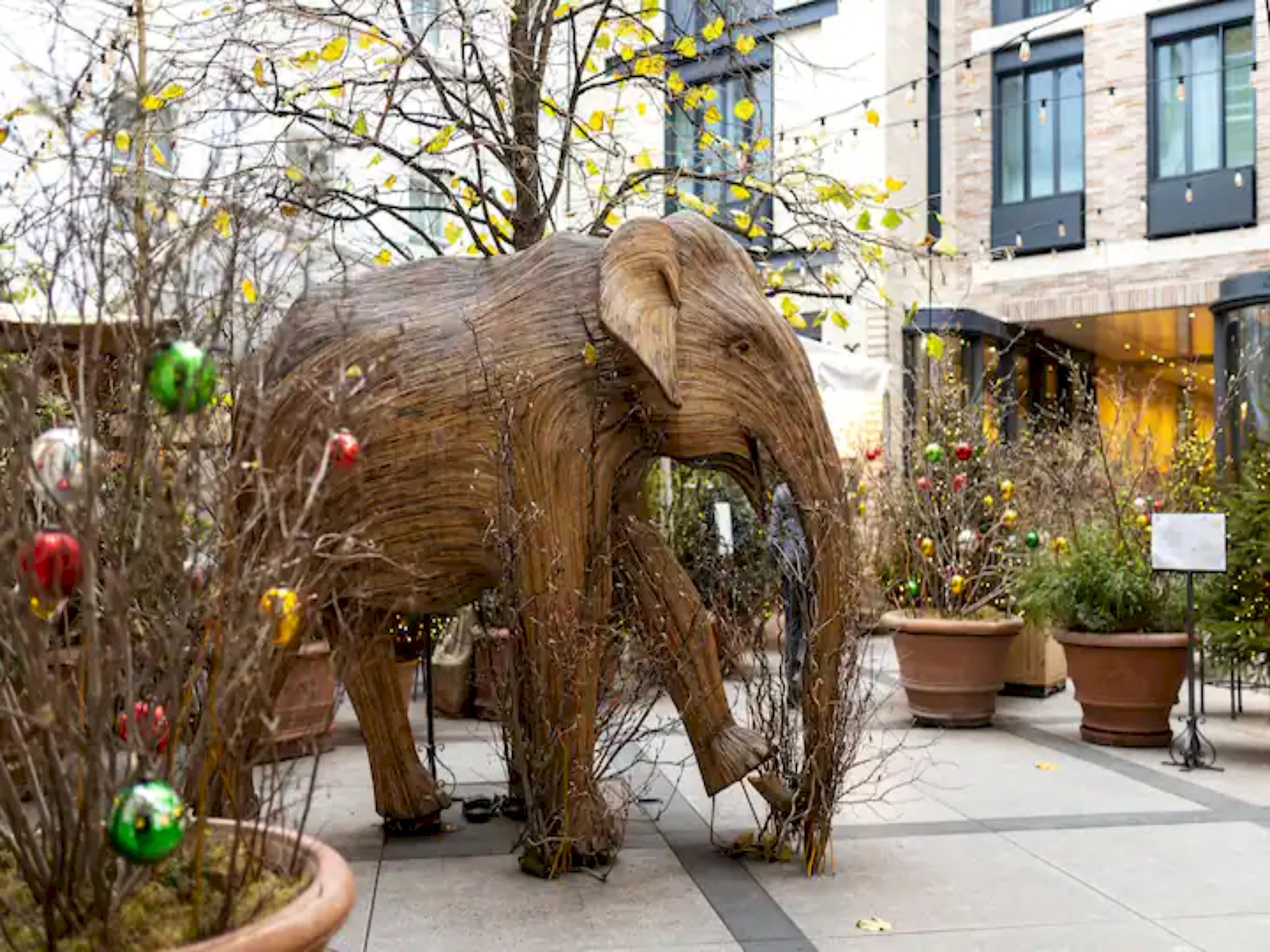 View Comfortable flat in Central London - Pass the Keys in Flat 11, 167 Bermondsey Street, London SE1 3UF SE1 3UF Comfortable flat in Central London - Pass the Keys in Flat 11, 167 Bermondsey Street, London SE1 3UF SE1 3UF - Property image 71 - VivreStays