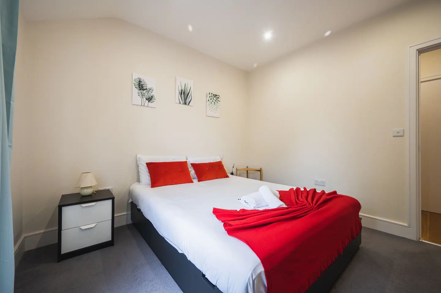 Spacious Elegant Apartment in Shepard's Bush - Pass the Keys in Flat 3, 137 Coningham Road W12 8BU - Property image 14 - VivreStays