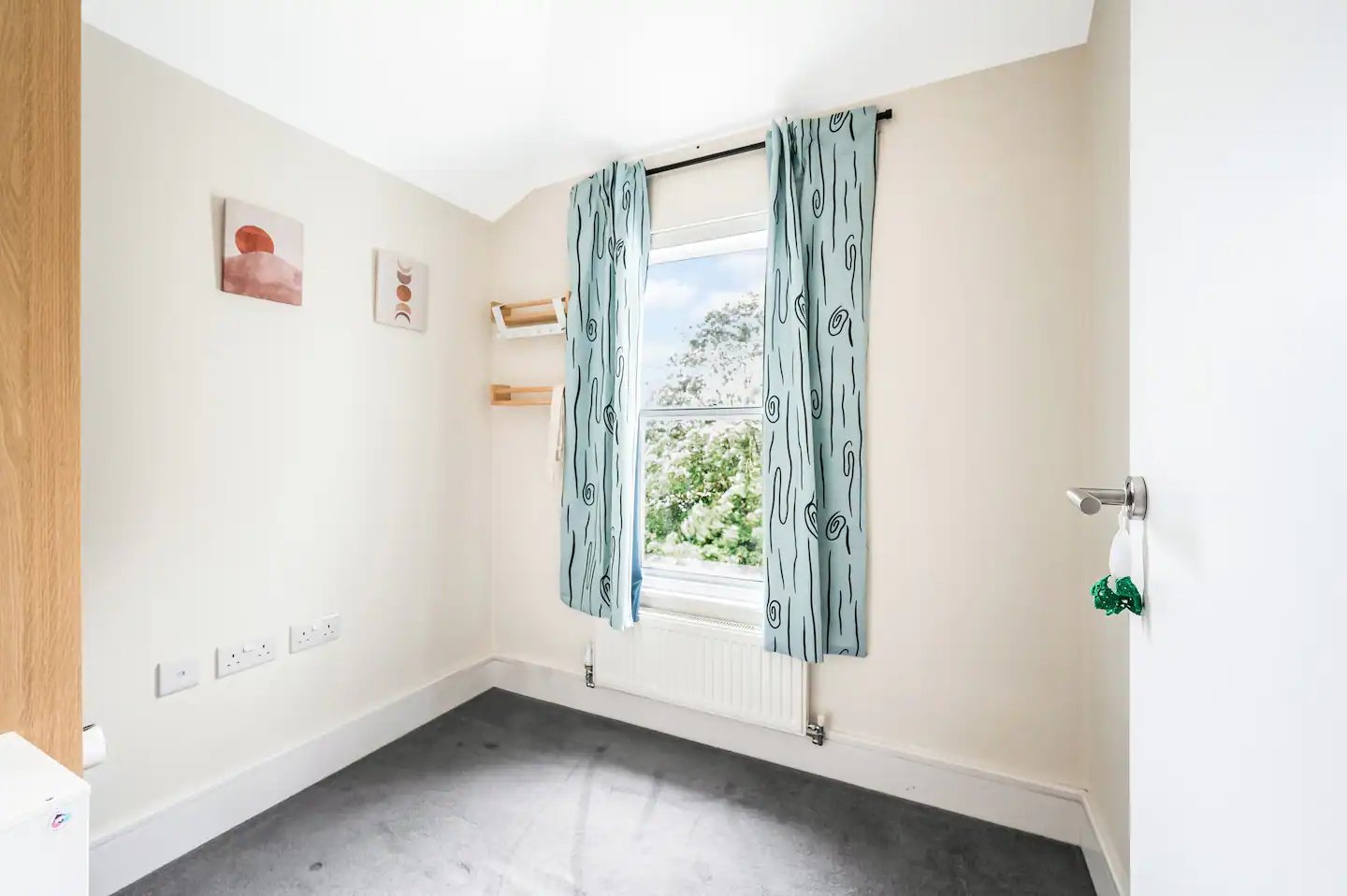 Spacious Elegant Apartment in Shepard's Bush - Pass the Keys in Flat 3, 137 Coningham Road W12 8BU - Property image 19 - VivreStays